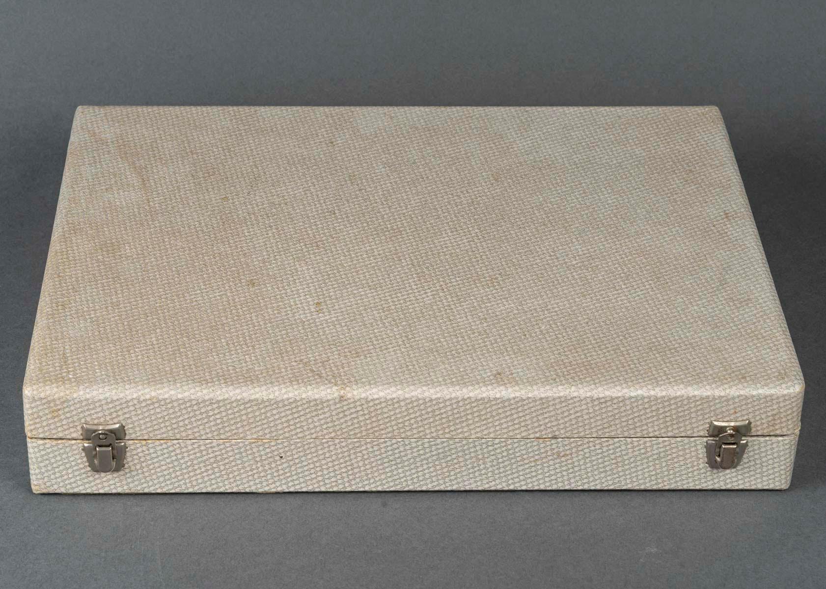 Ercuis Cutlery Service, Silver Plated, 20th Century. In Good Condition For Sale In Saint-Ouen, FR