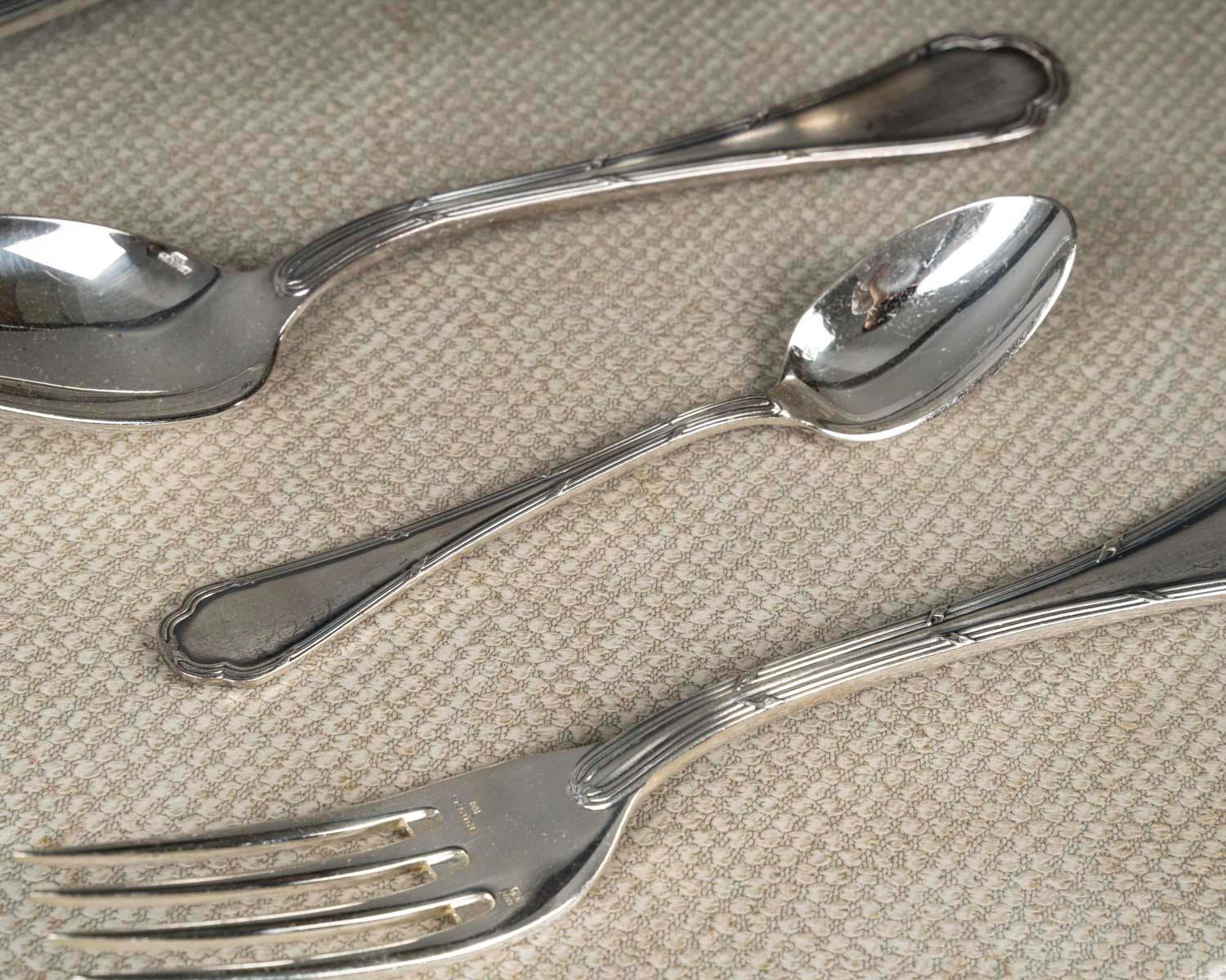 Ercuis Cutlery Service, Silver Plated, 20th Century. For Sale 2
