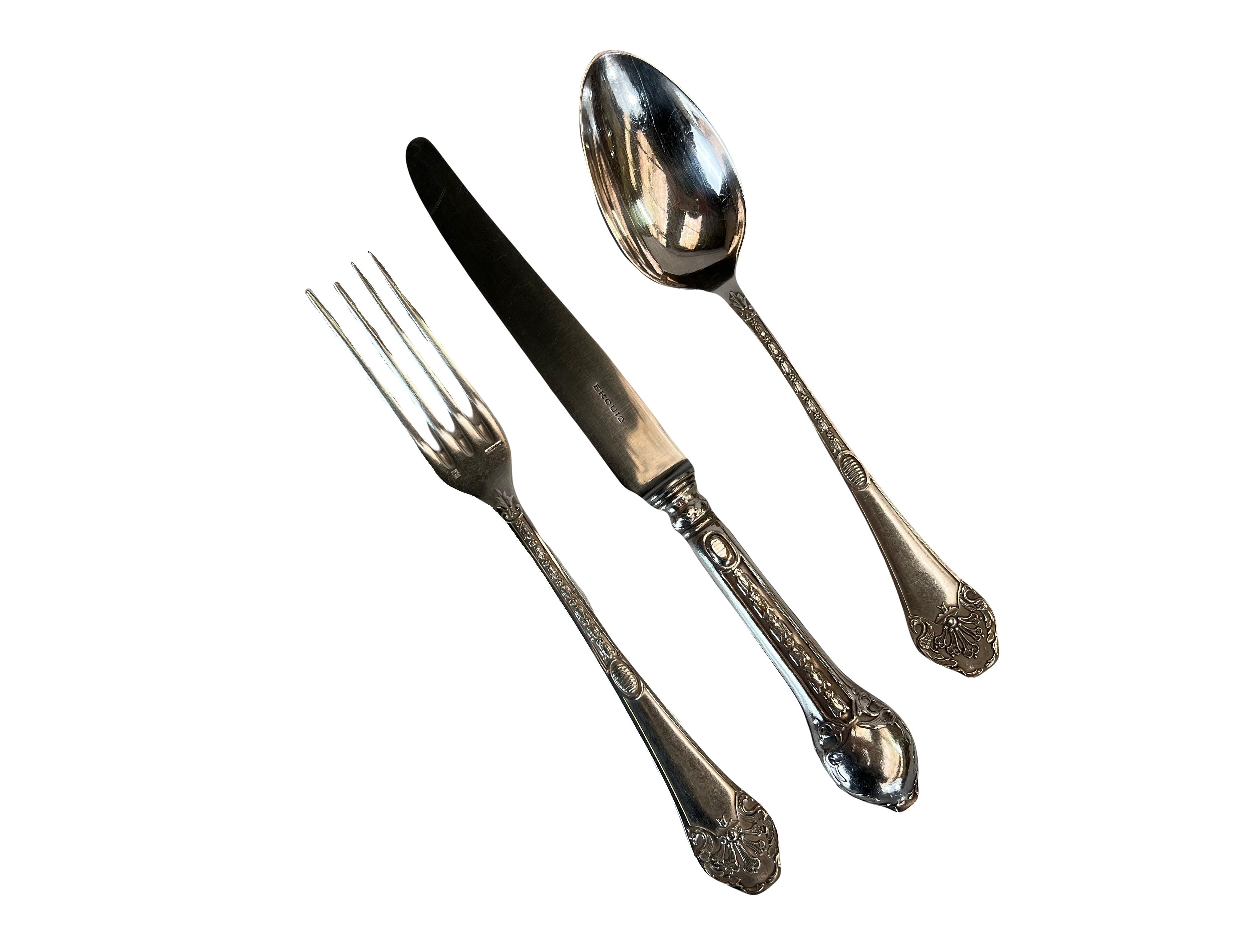 Silver-plated Ercuis Flatware Set - 124 Pieces

This Ercuis flatware set is presented in three cases, allowing for convenient storage. You can easily stow it in your dresser drawers or cabinet and move it as you please to set a beautiful