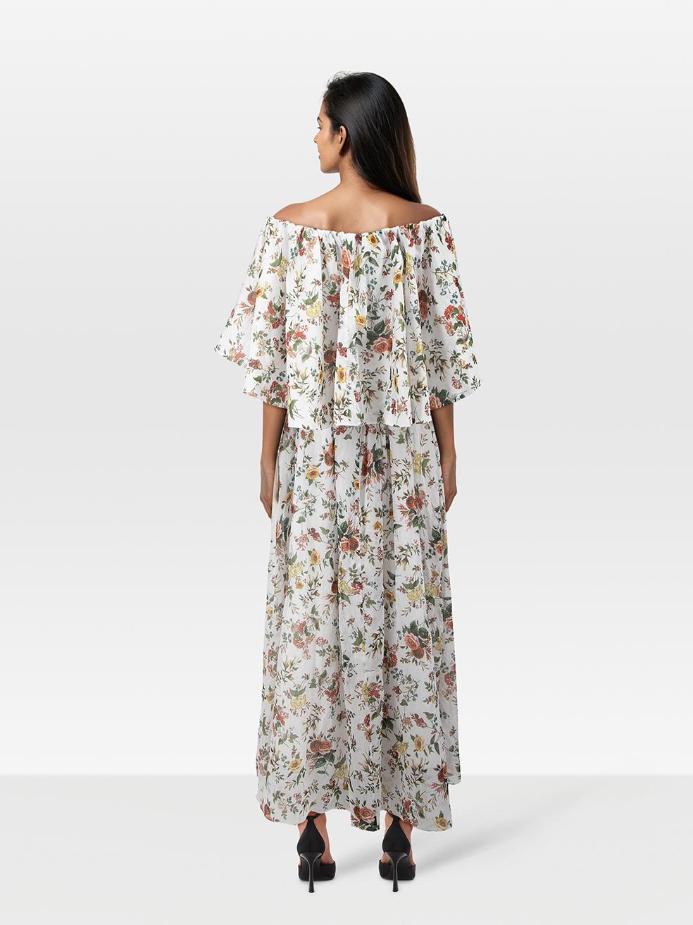 L'ÉTAT est Jamais porté, avec les étiquettes. En raison d'un mauvais stockage de la robe, il y a un pluck à l'armure sur le devant du volant de l'encolure sur ce nouvel article de revente de designer Erdem.
 

 Détails
 

 

 Multicolore
 

 Coton
