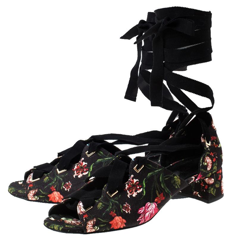 Women's Erdem Black Floral Canvas Cut Out Lace Up Sandals Size 38 For Sale