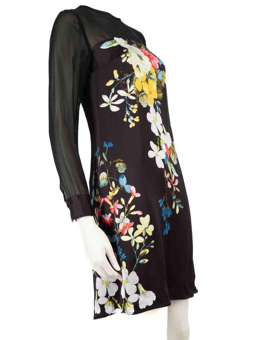 CONDIT ist sehr gut. Das Kleid weist nur minimale Gebrauchsspuren auf. Minimale Abnutzung auf der Rückseite ist mit einem Zug auf das Gewebe auf dieser gebrauchten Erdem Designer Wiederverkauf Artikel gesehen.
 
 
 
 Einzelheiten
 
 
 Schwarz
 
