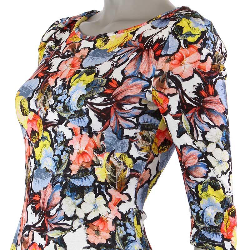100% authentic Erdem floral-print dress in yellow, light blue, coral, salmon, white and black viscose (94%) and elastane (6%) with raglan sleeves and an elastic fabric. Closes with a concealed zipper on the back. Unlined. Has been worn and is in
