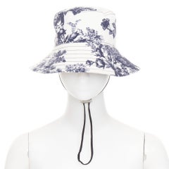 Sombrero de pescador ERDEM Pembridge, azul marino y blanco roto, de algodón con estampado floral de estilo chinoiserie, talla XS/S