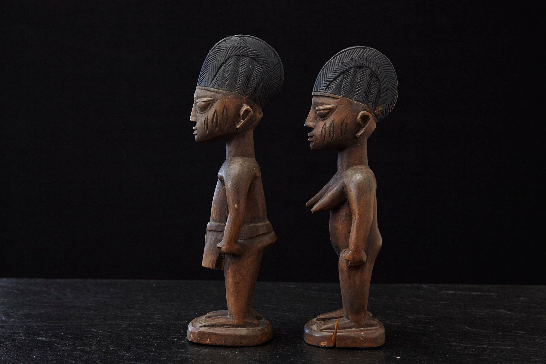 Tribal Ere Ibeji Paire de figurines commémoratives, Abeokuta, Yoruba People Nigeria, 20e C. en vente