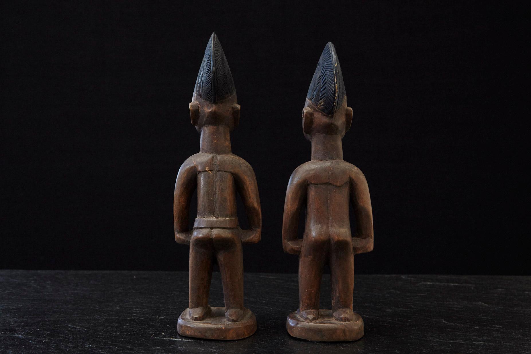 Hand-Carved Ere Ibeji Pair of Commemorative Figures, Abeokuta, Yoruba People Nigeria, 20th C For Sale