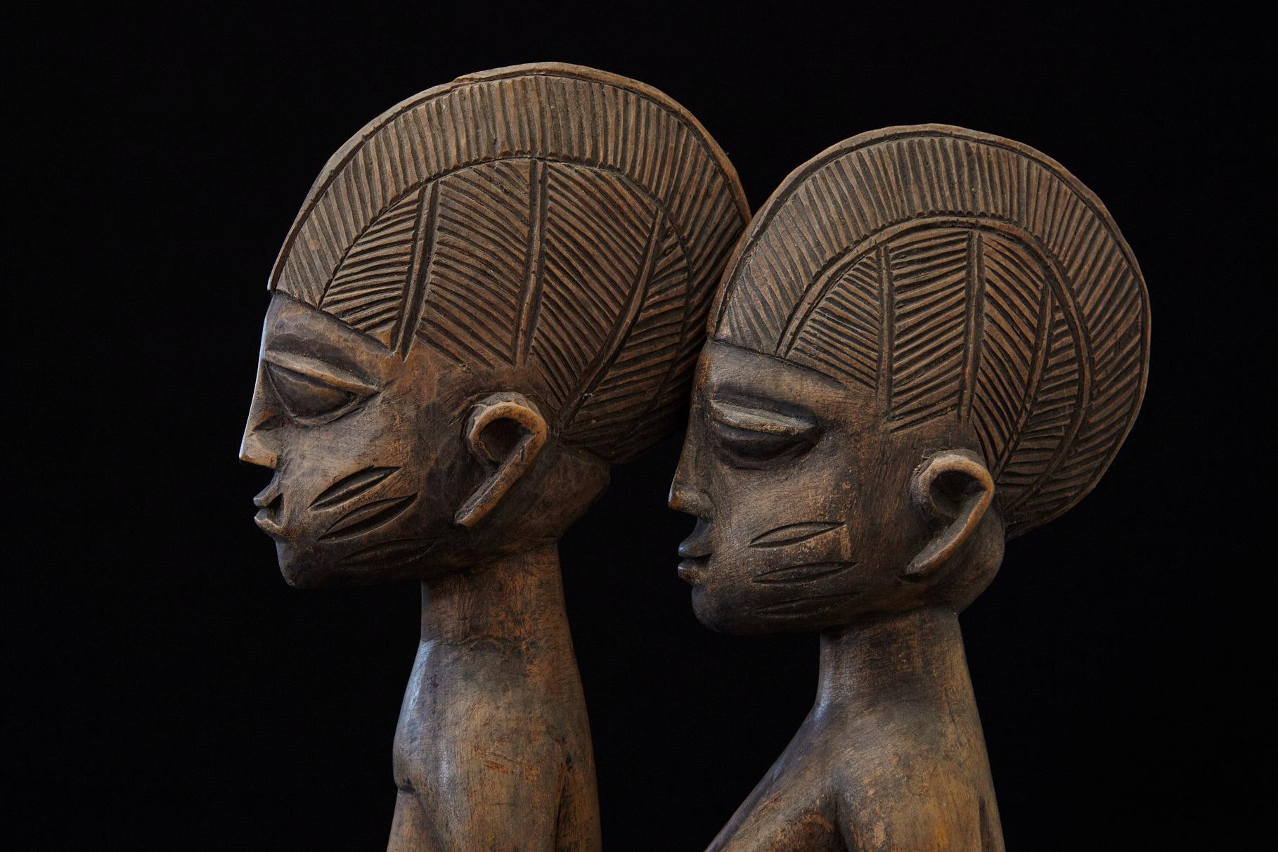 Eres Ibeji Gedenkfiguren-Paar, Ogbomosho, Yoruba People Nigeria 20. Jahrhundert im Angebot 2