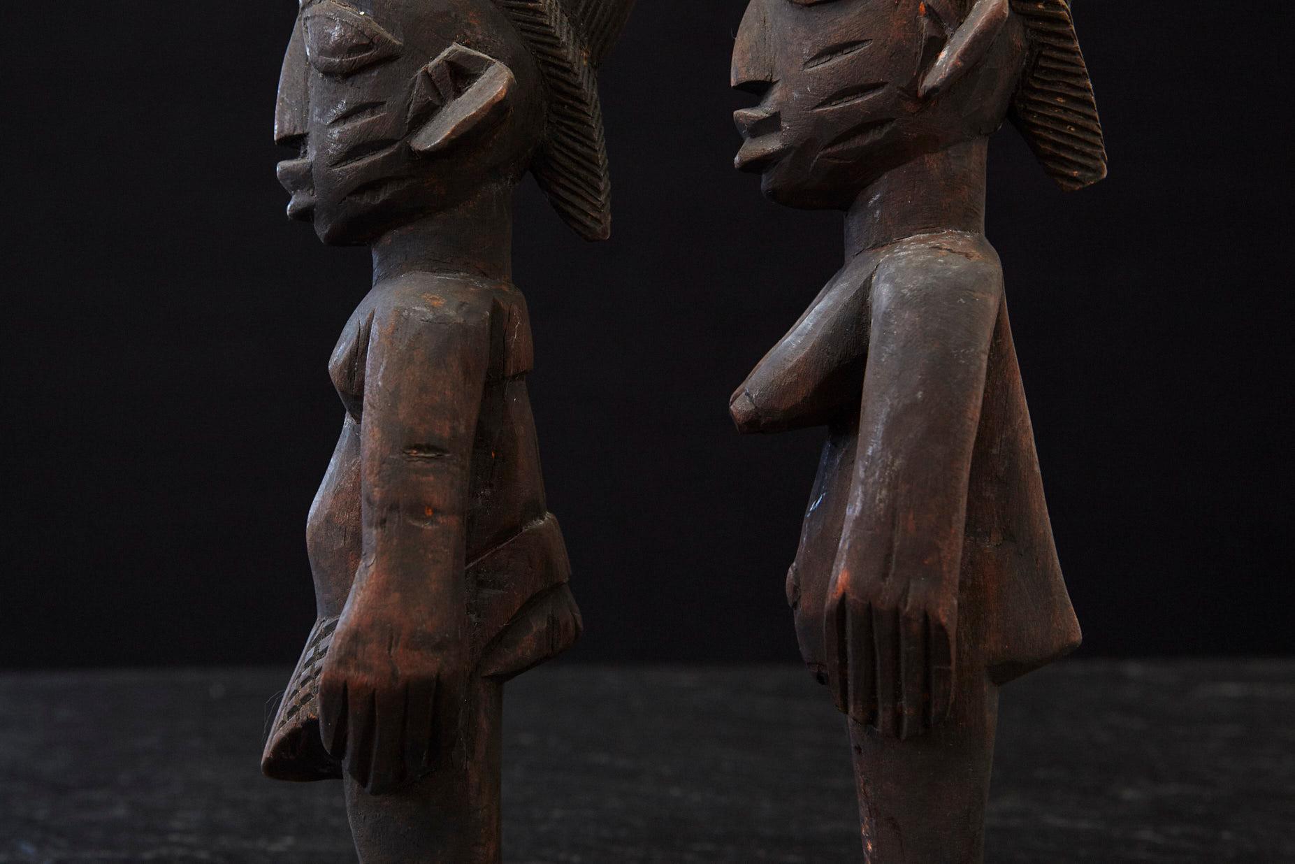 Ere Ibeji Pair of Commemorative Figures, Oshogbo, Yoruba People, Nigeria, 20th C For Sale 1