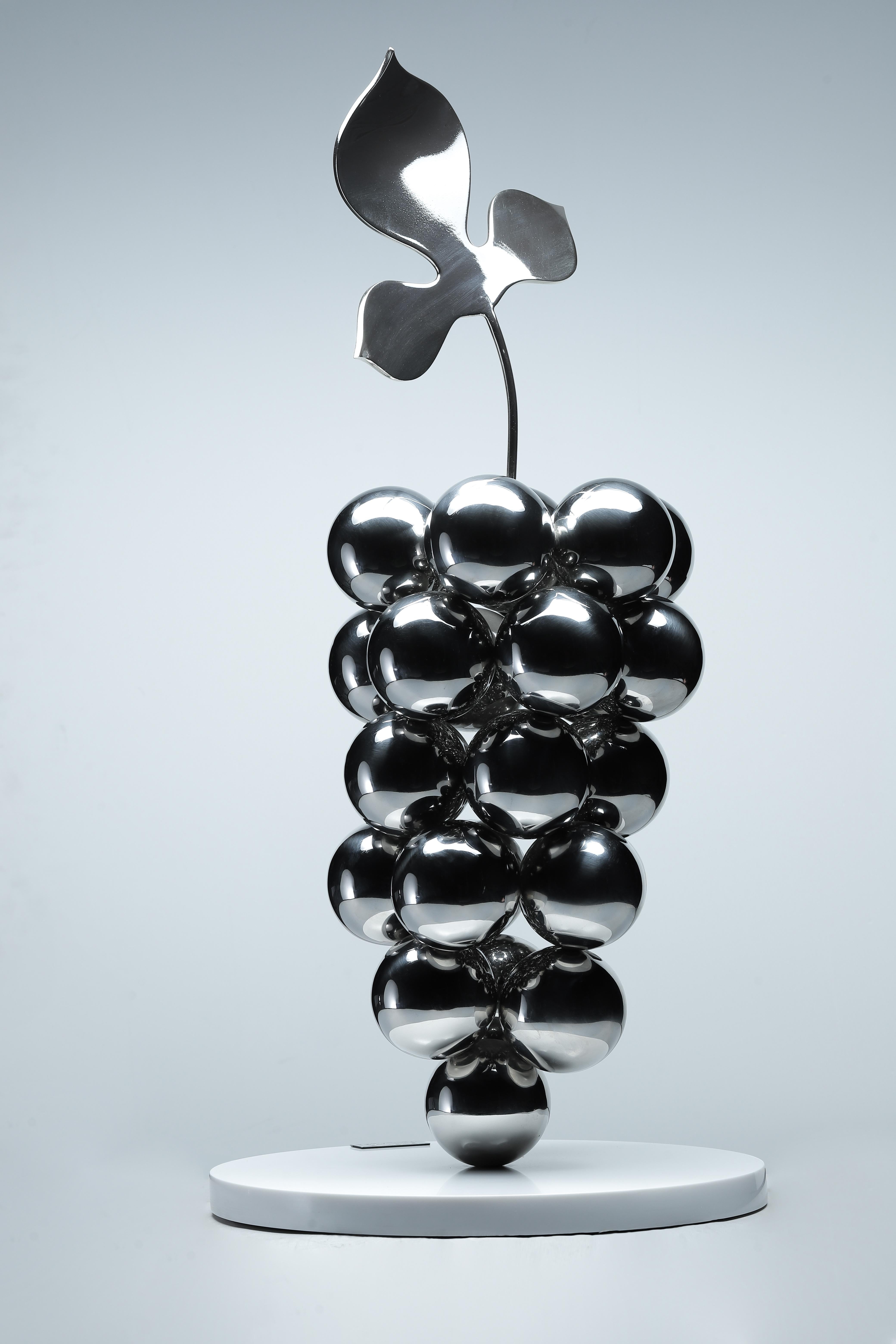 Escultura georgiana contemporánea de Erekle Tsuladze - La Uva