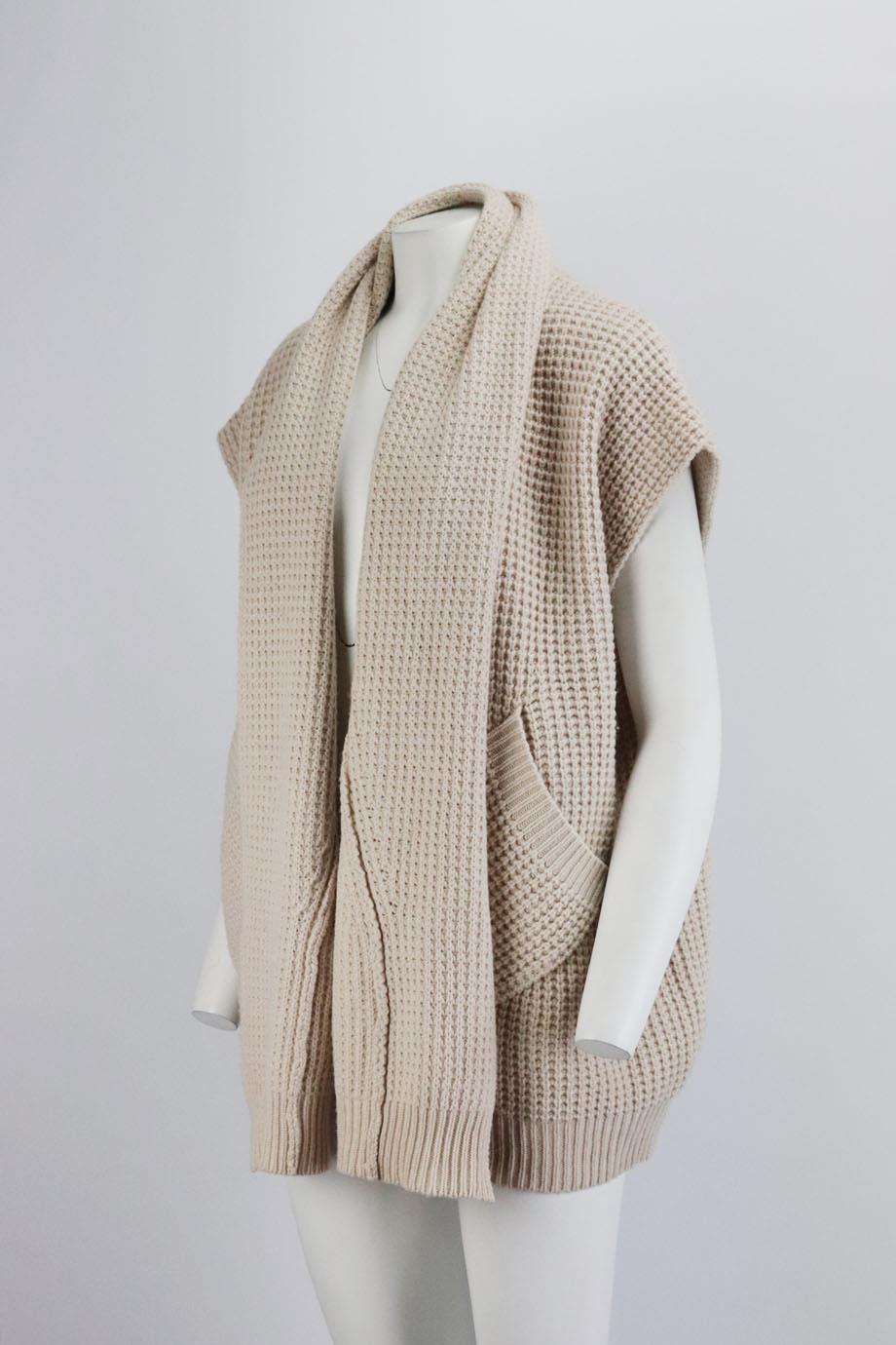 This 'Confidante Royal' cardigan by Eres is crafted in a tactile waffle-knit that combines soft wool with luxurious cashmere. Light-beige cashmere. Slips on. 70% Wool, 30% cashmere. Size: Small/Medium (UK 8/10, US 4/6, FR 36/38, IT 40/42). Bust