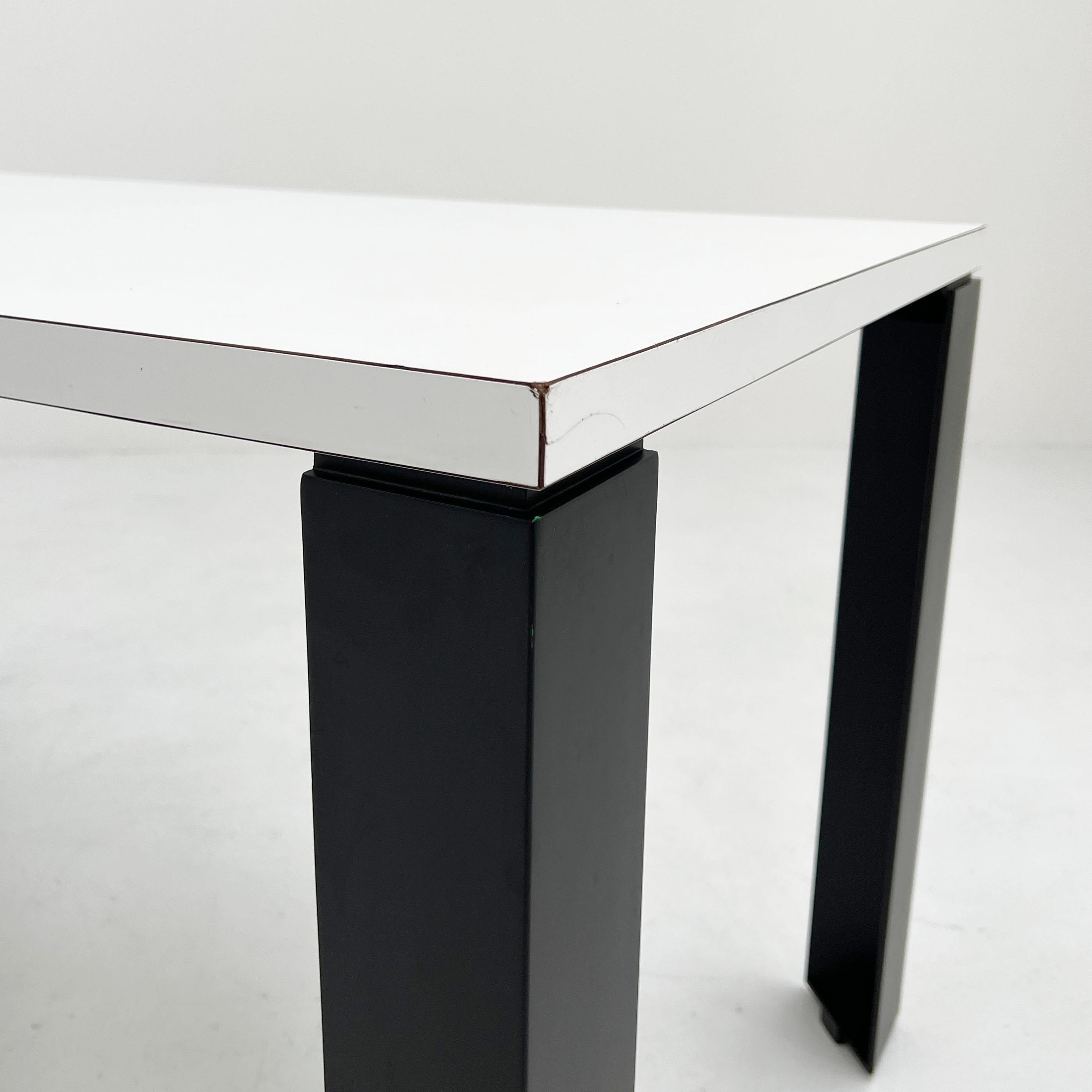 Late 20th Century Eretteo Dining Table with Black Feet by Örni Halloween for Artemide, 1970s