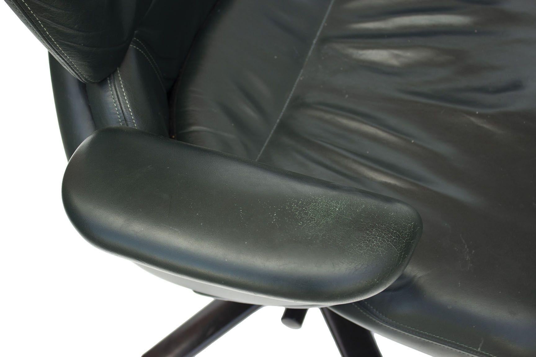 Post-Modern Ergonomic '90s Task Chair in Hunter Green Leather by Geoff Hollington for Herman
