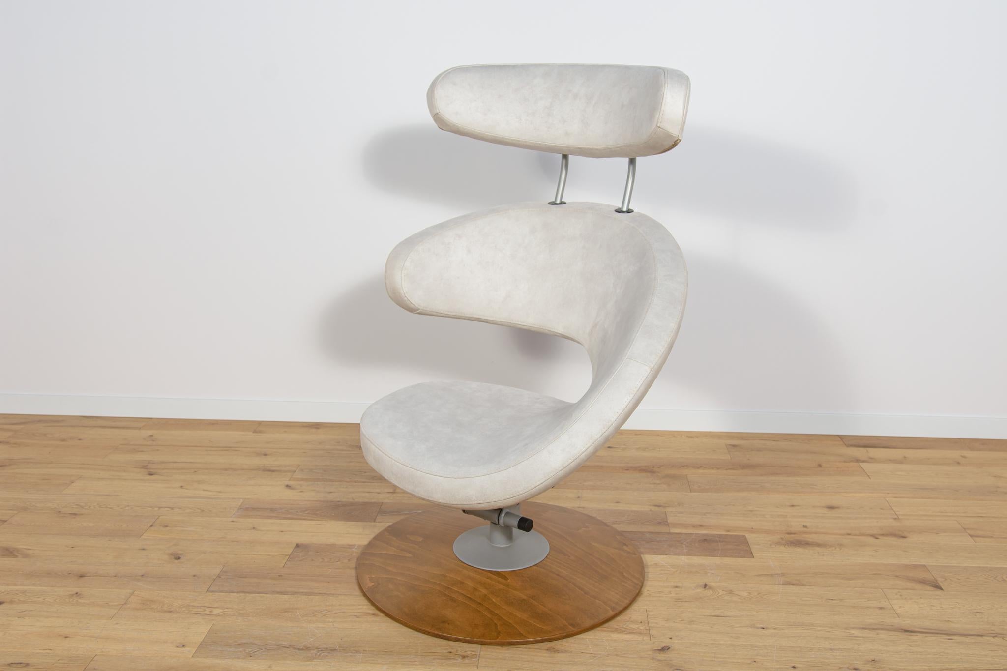 Contemporary Ergonomic Lounge Chair Model Peel with Ottoman by Olav Eldoy for Stokke, 2000s. For Sale