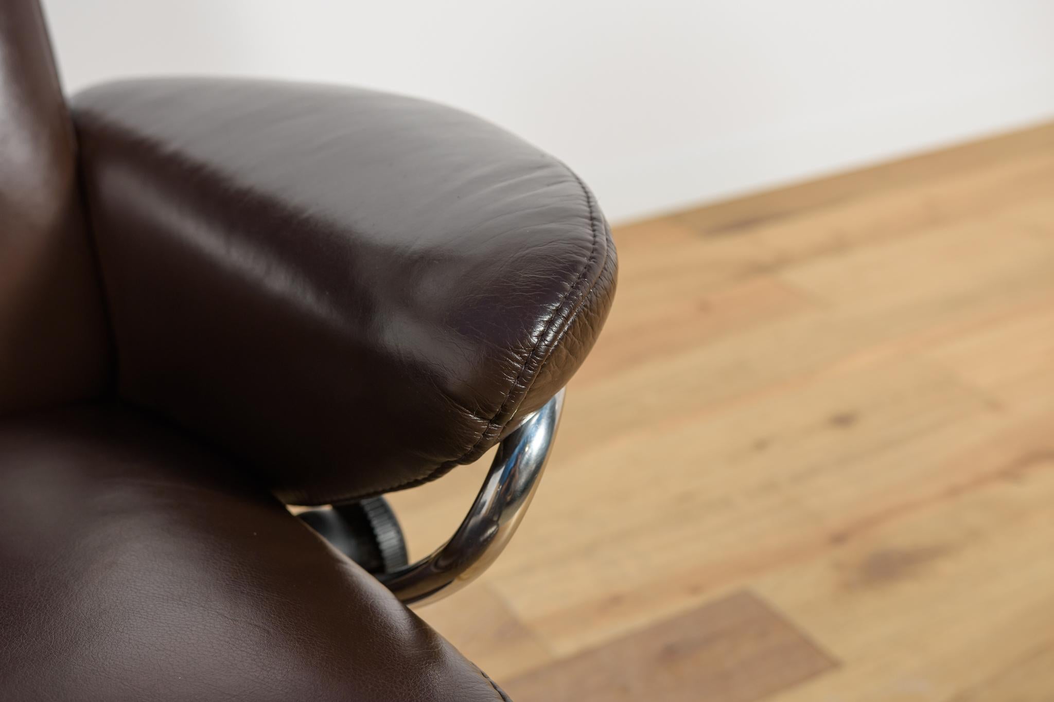 Sillón ergonómico con otomana Model de Ekornes Stressless, década de 2000. en venta 10