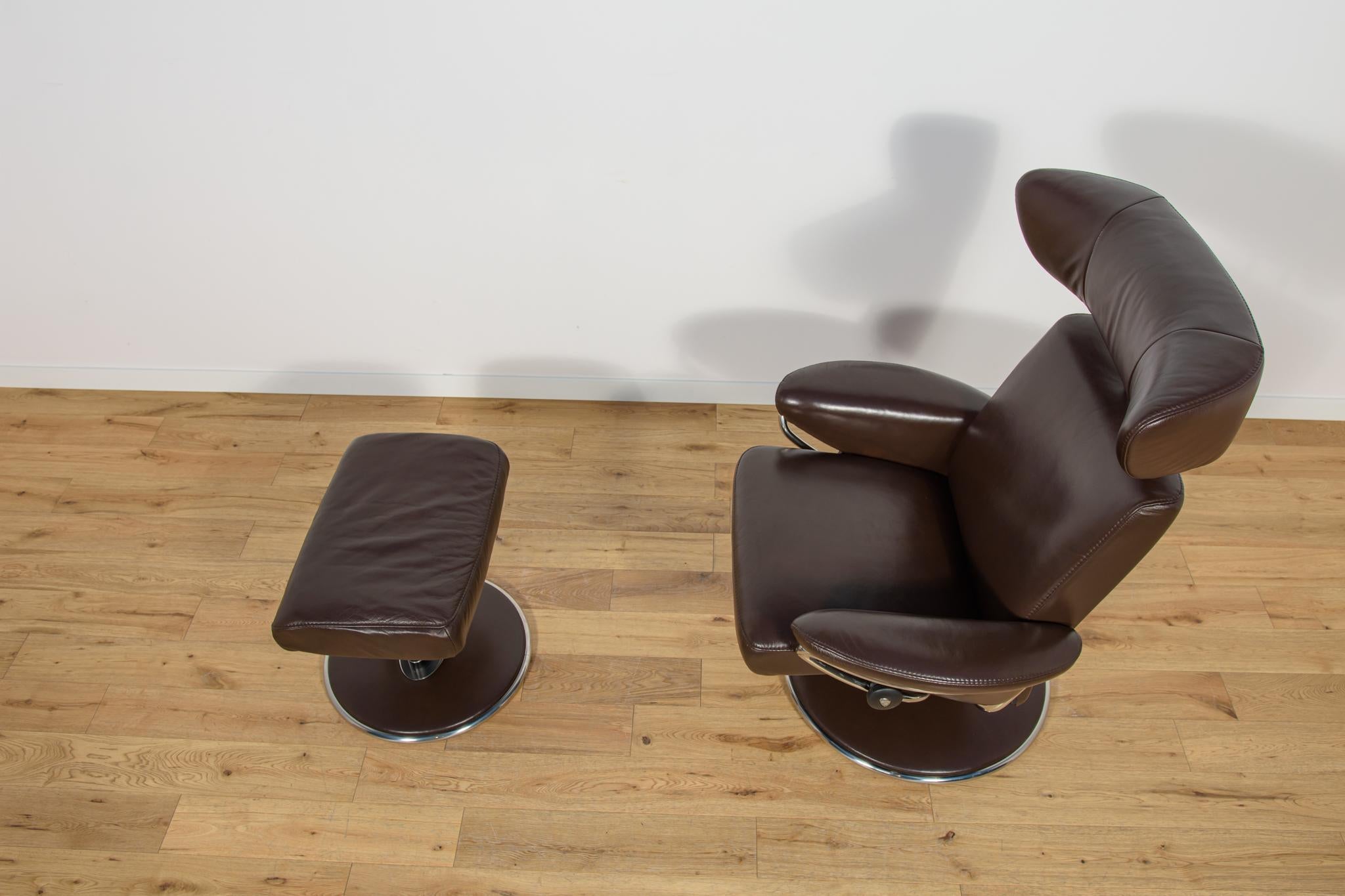 Sillón ergonómico con otomana Model de Ekornes Stressless, década de 2000. Moderno de mediados de siglo en venta