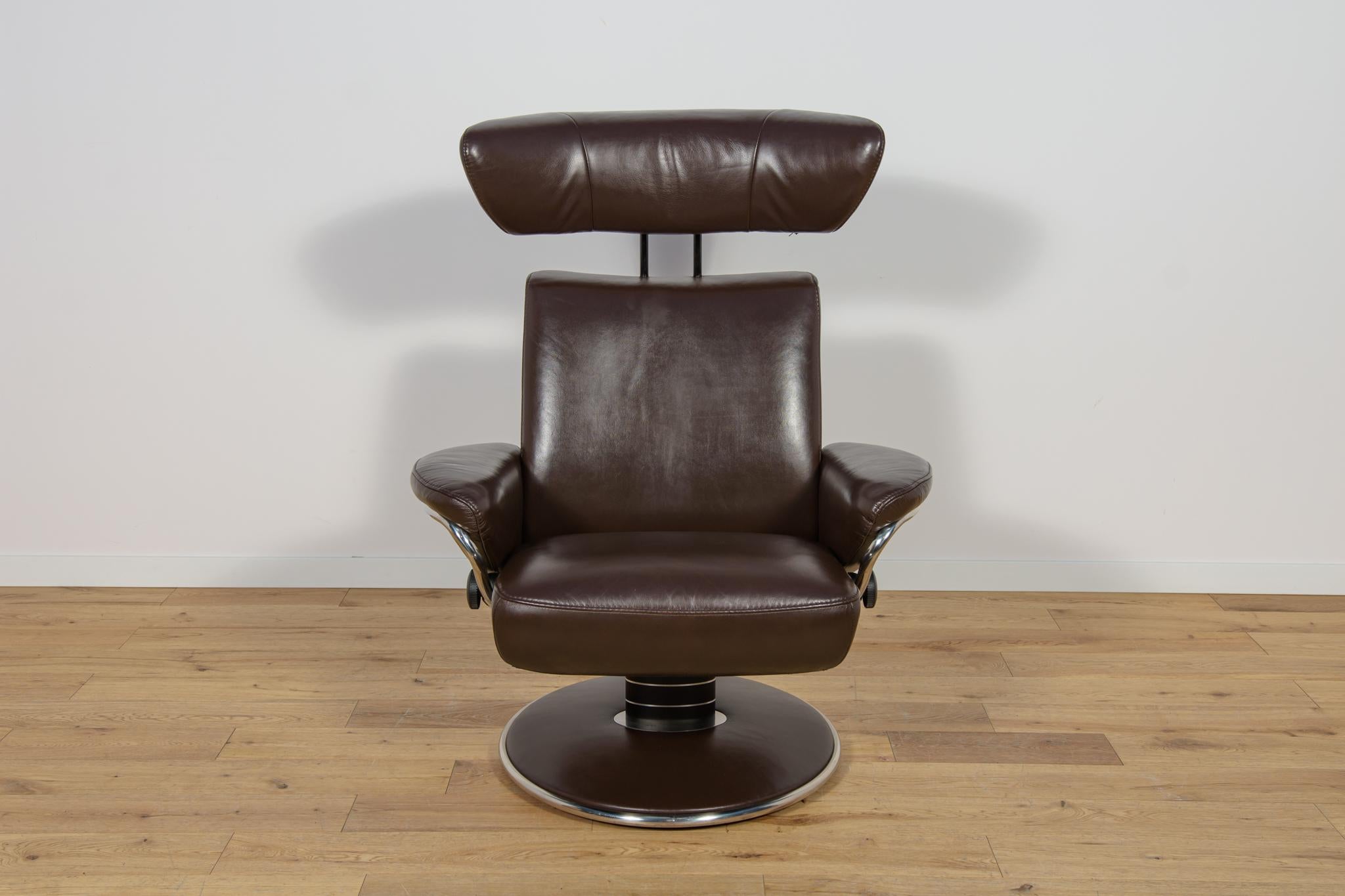 Sillón ergonómico con otomana Model de Ekornes Stressless, década de 2000. en Excelente estado para la venta en GNIEZNO, 30