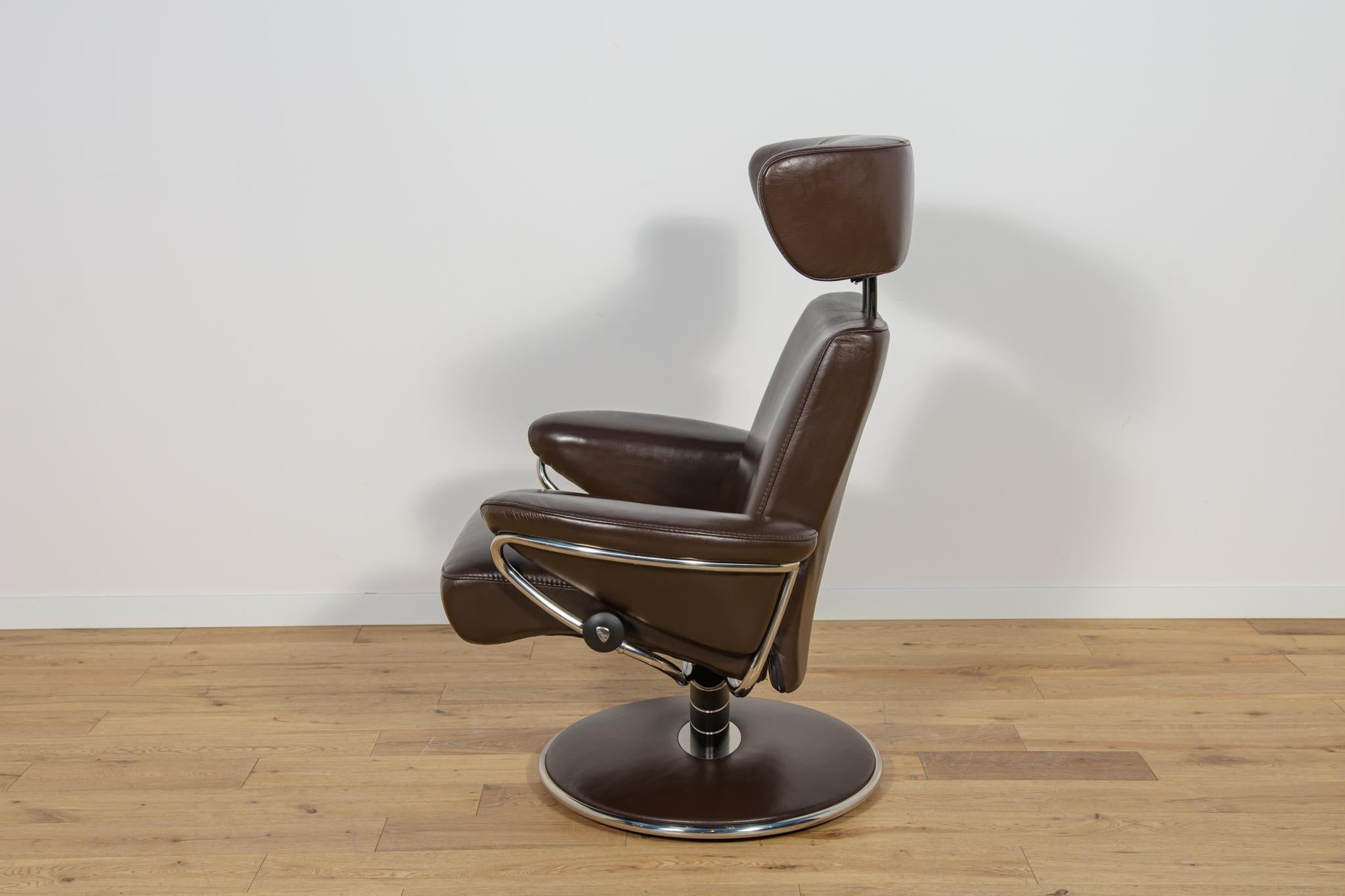 Sillón ergonómico con otomana Model de Ekornes Stressless, década de 2000. en venta 1