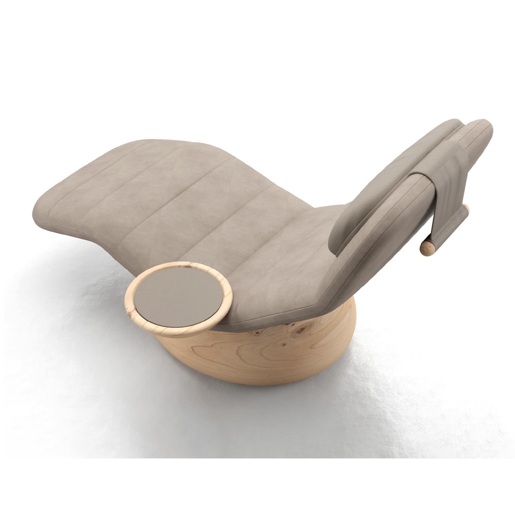 Moderne Chaise de relaxation ergonomique avec base en cèdre sculptée en vente