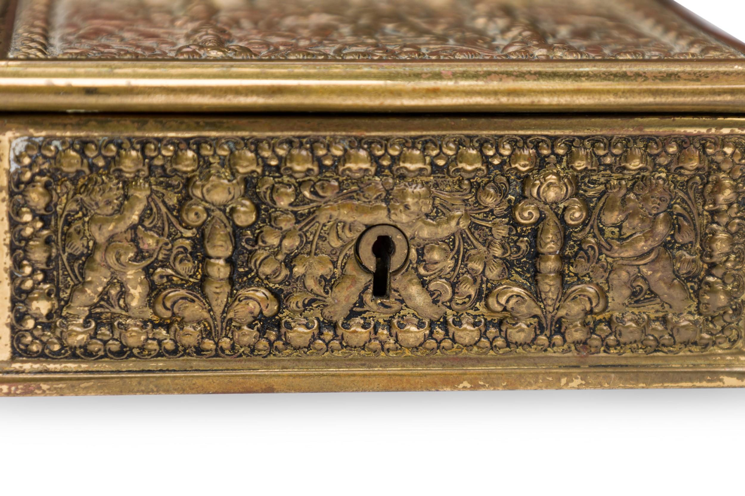 Erhard und Sohne Deutsche Jugendstil Relief geschnitzt Messing-Schmuck-Box im Angebot 2