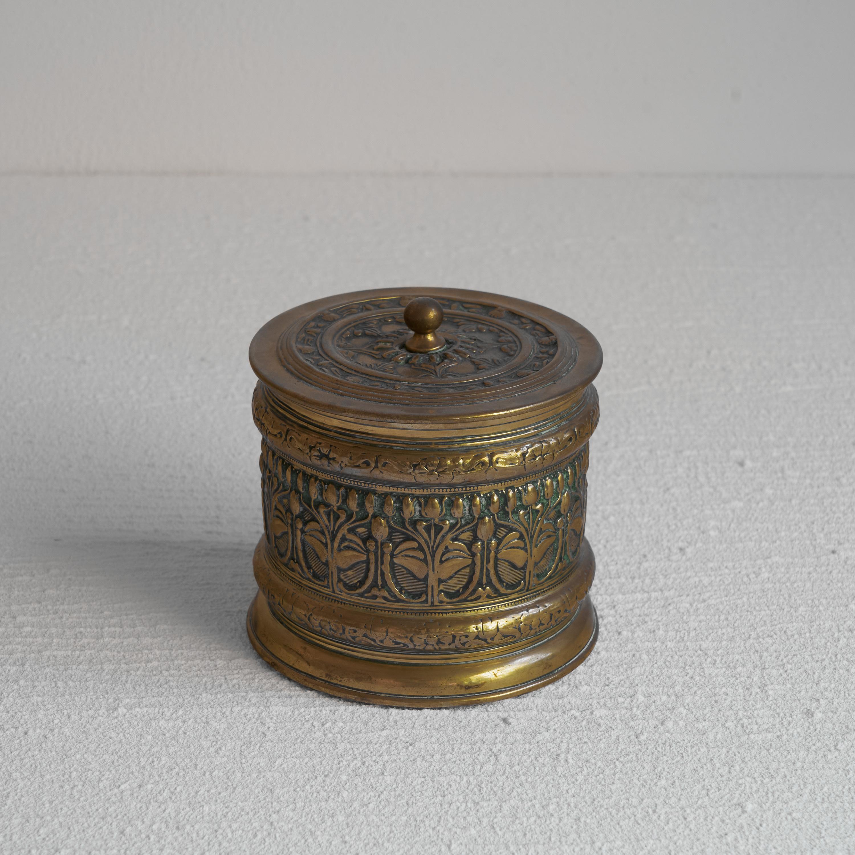 20th Century Erhard & Söhne Art Nouveau Lidded Pot in Patinated Brass For Sale