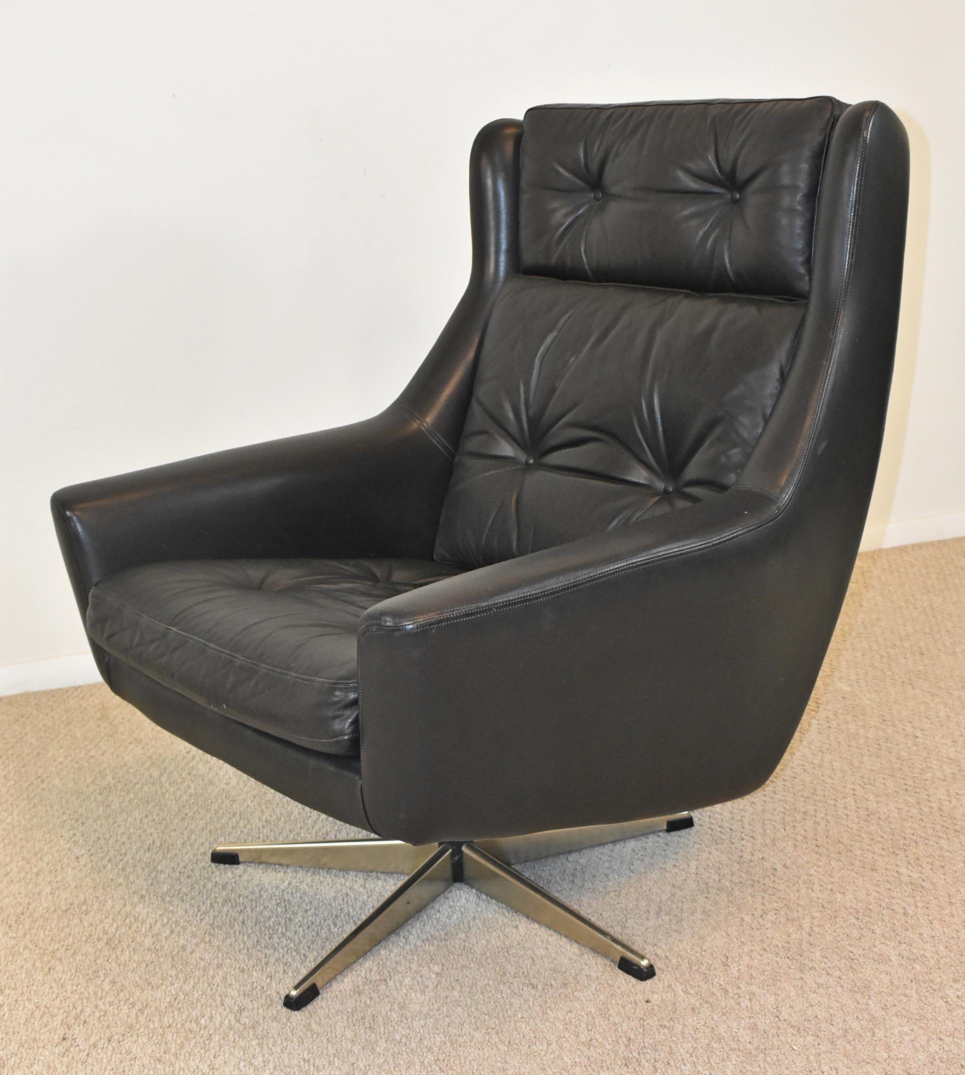 Erhardsen & Andersen, Stuhl „Siesta“ mit Ottomane, schwarzes Leder, Loungesessel (Moderne der Mitte des Jahrhunderts) im Angebot