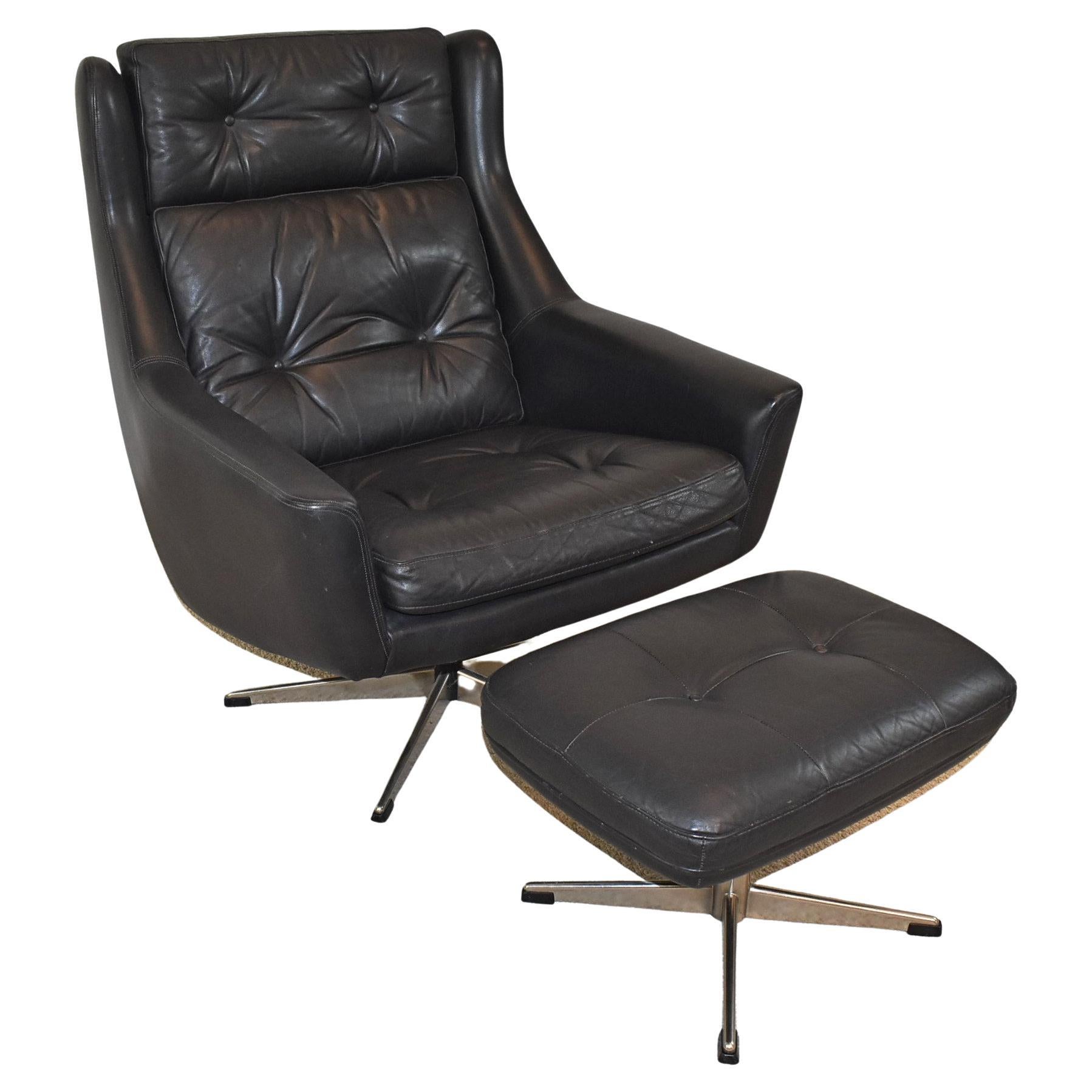 Erhardsen & Andersen, "Siesta" Chair with Ottoman, Black Leather, Lounge Chair en vente