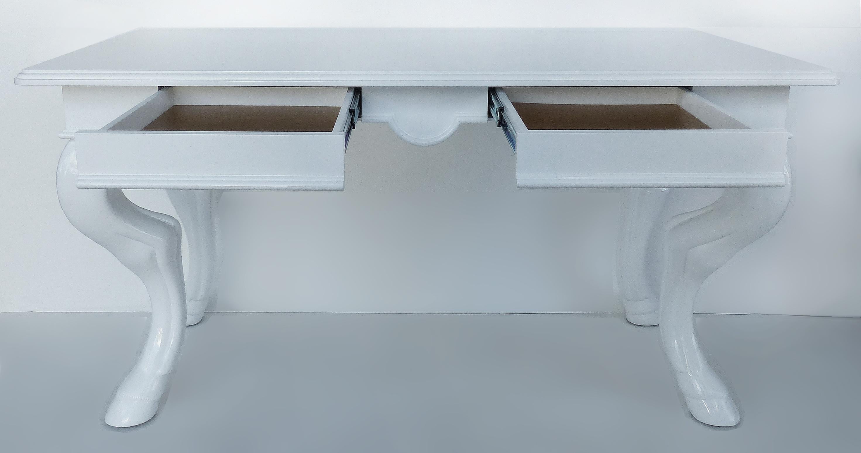 Escritorio y Silla Eric Brand Lacados en Blanco Modelo 