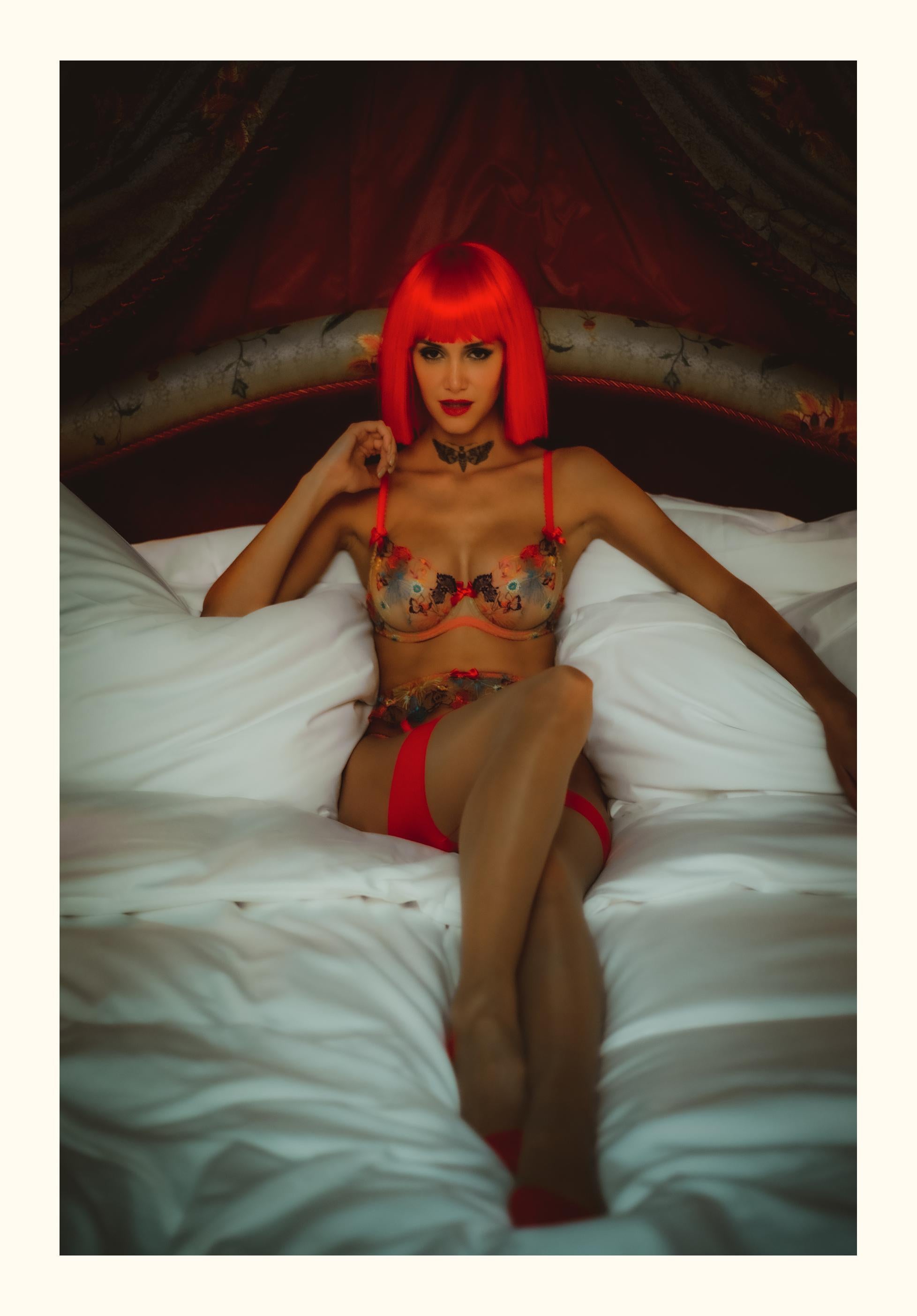 Room 217 - Collector Portfolio # 4 out 7 - 12 Fine Art Prints Nude photography - Noir Nude Print par Eric Ceccarini
