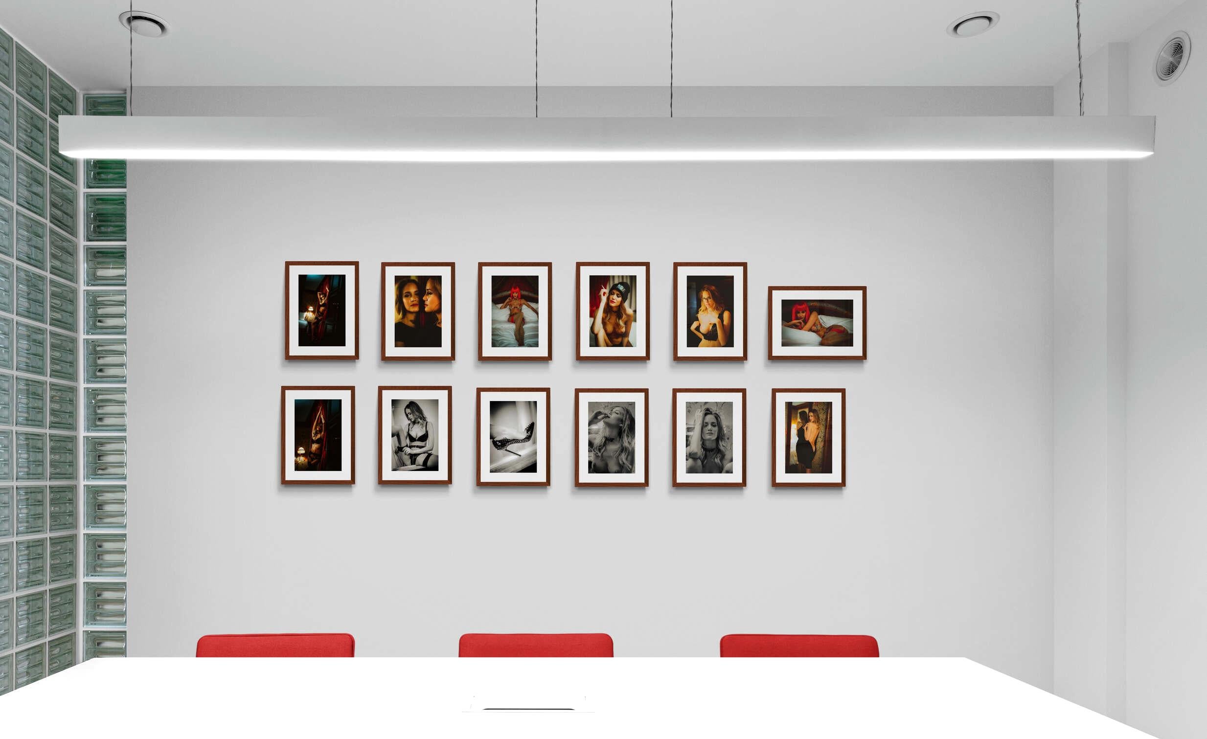ROOMS 217 - Portafoglio da collezione # 4 su 7 - 12 stampe d'arte Fotografia di nudo in vendita 9