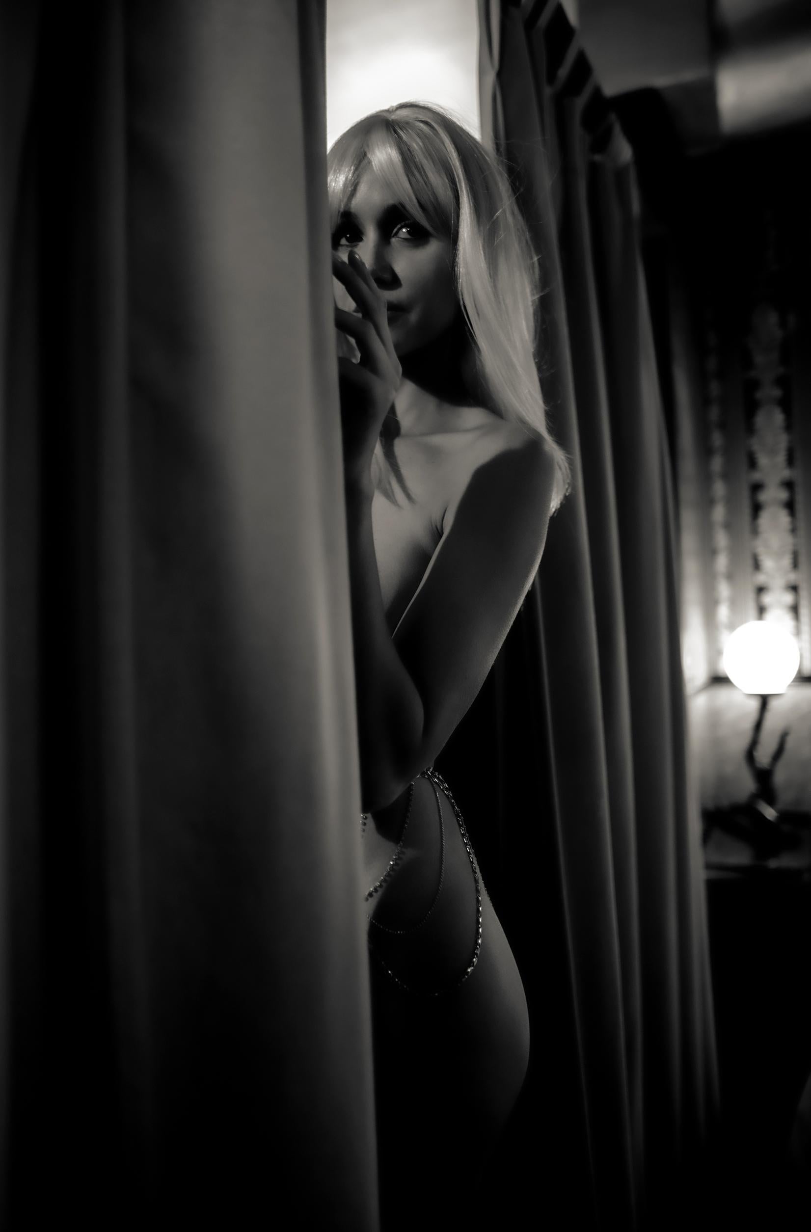 Room 310 - Collector Portfolio # 3 out 7 - 12 Fine Art Prints Photographie de nu en vente 11