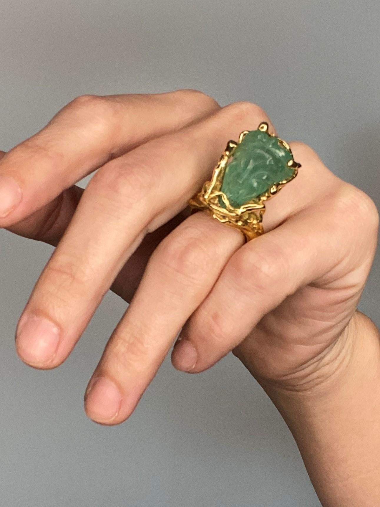 Eric De Kolb 1960 Rare Statement Ring in 18Kt Gold with 28.53 Cts Carved Emerald 7