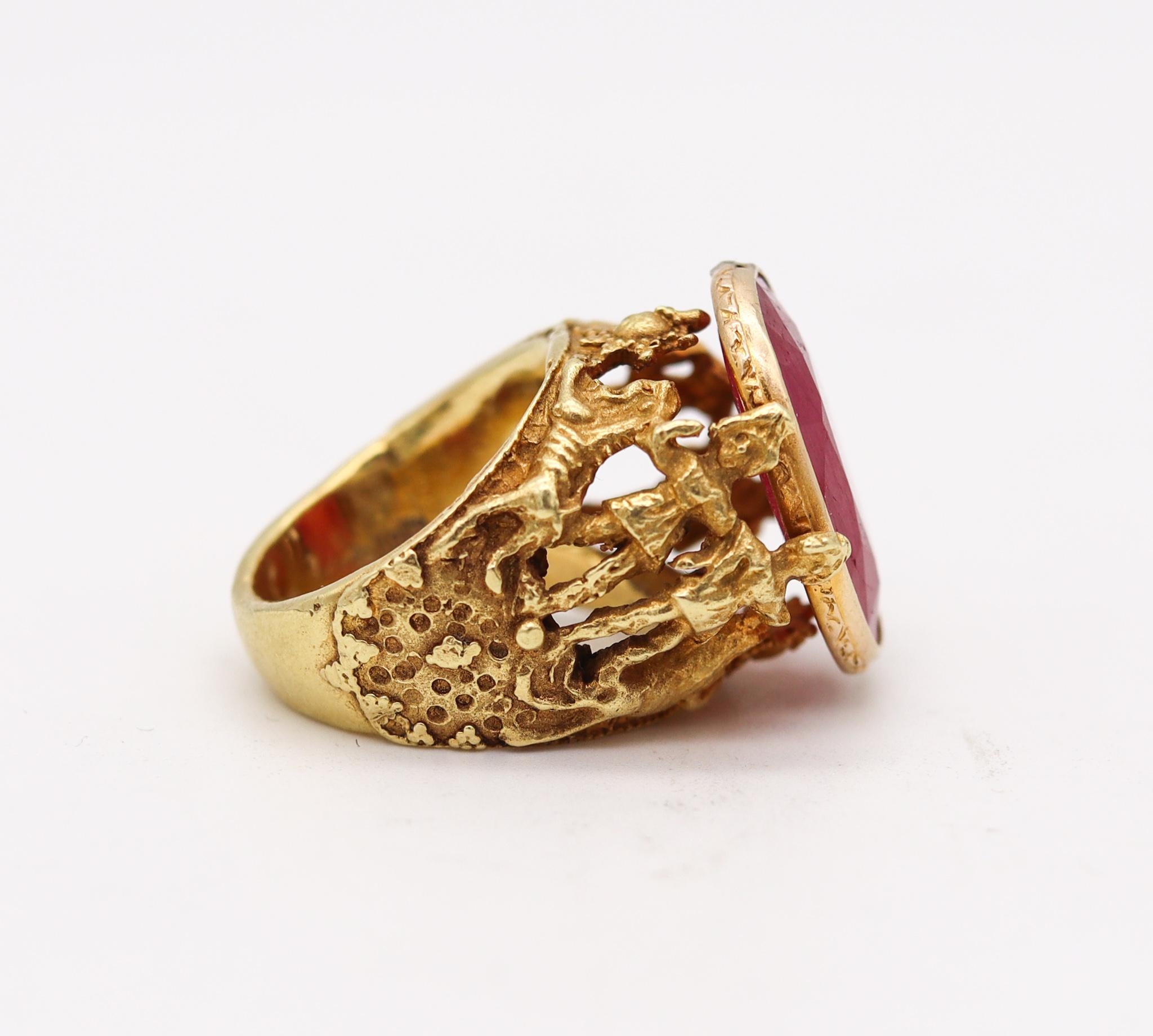 Oval Cut Eric De Kolb 1970 Figurative Statement Ring 18Kt Yellow Gold with 14.45 Cts Ruby