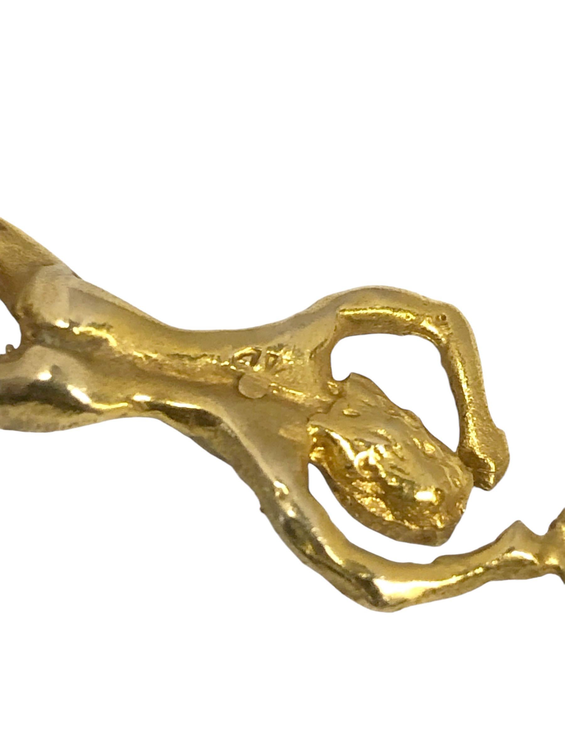 Eric de Kolb 1970er Jahre Gelbgold Erotische Figuren Halskette im Zustand „Hervorragend“ im Angebot in Chicago, IL