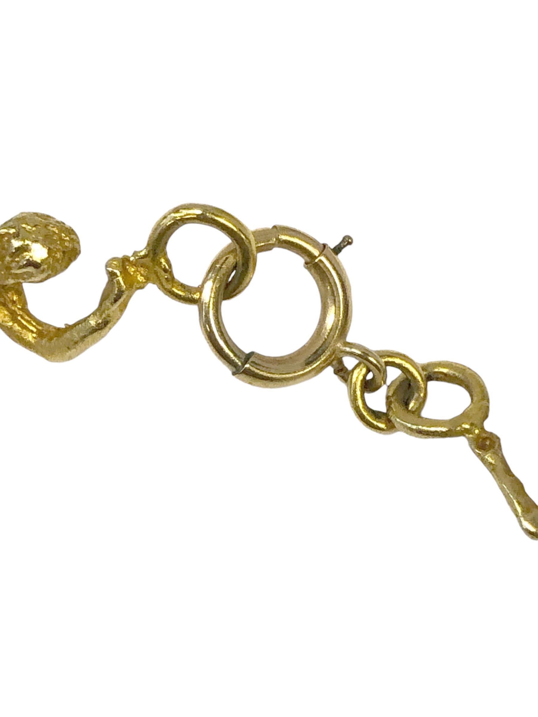 Eric de Kolb 1970er Jahre Gelbgold Erotische Figuren Halskette für Damen oder Herren im Angebot