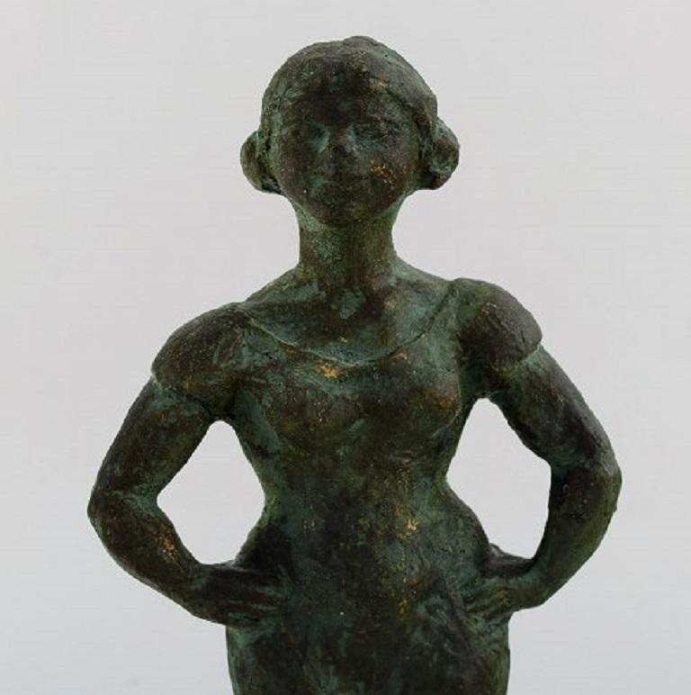 Eric Demuth, Swedish sculptor. Bronze sculpture on marble base. Woman with her hands on her thighs, 1940s-1950s.
Measures: 18.5 x 14 cm.
In very good condition.
Signed.
        