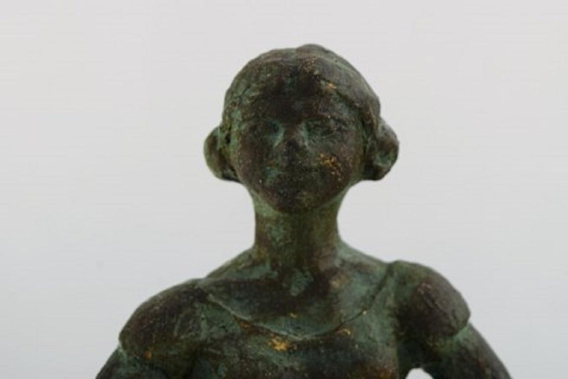 Eric Demuth Schwedischer Bildhauer:: Bronzeskulptur auf Marmorsockel:: Frau 1940er-1950er Jahre im Zustand „Gut“ in Copenhagen, DK