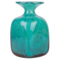 Eric Dobson et Michael Harris pour Mdina Vase en verre Studio Glass strié de bleu