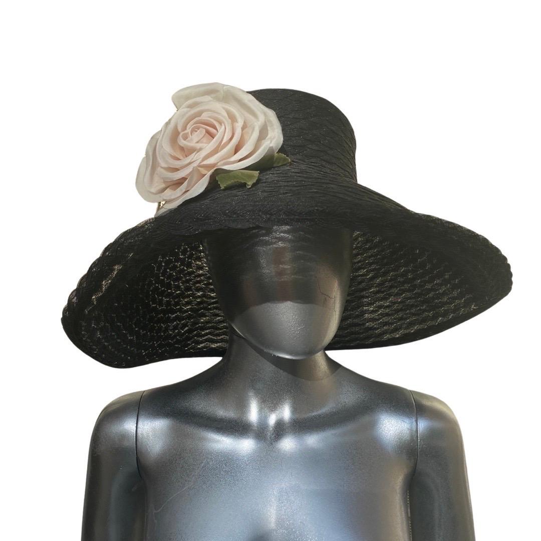 Eric Javits Black Woven “Breakfast at Tiffany’s” Glamour Hat with Rose In Good Condition For Sale In Palm Springs, CA