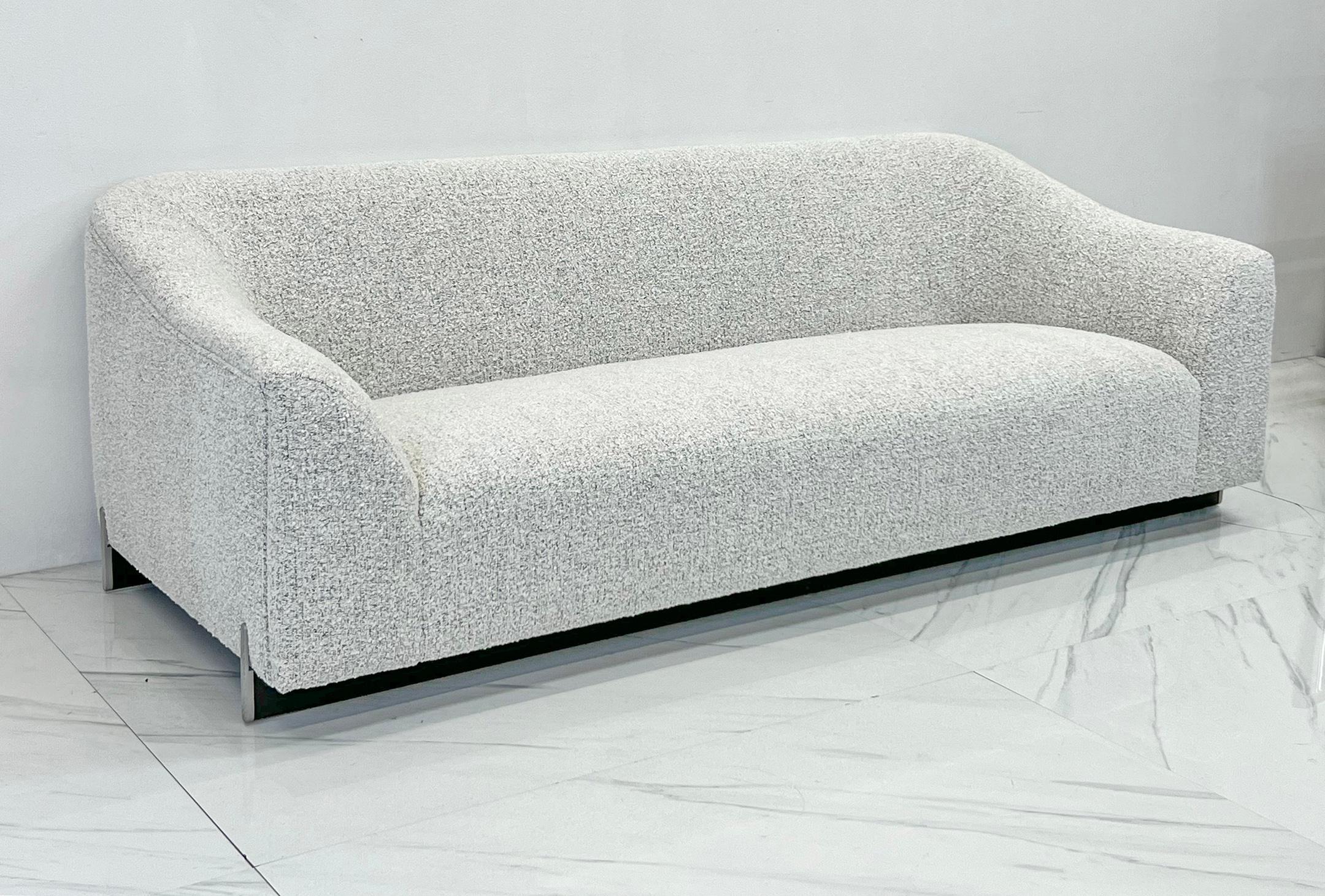 Eric Jourdan Snowdonia Modernes Sofa für Ligne Roset aus schwarzem und weißem Bouclé im Angebot 6