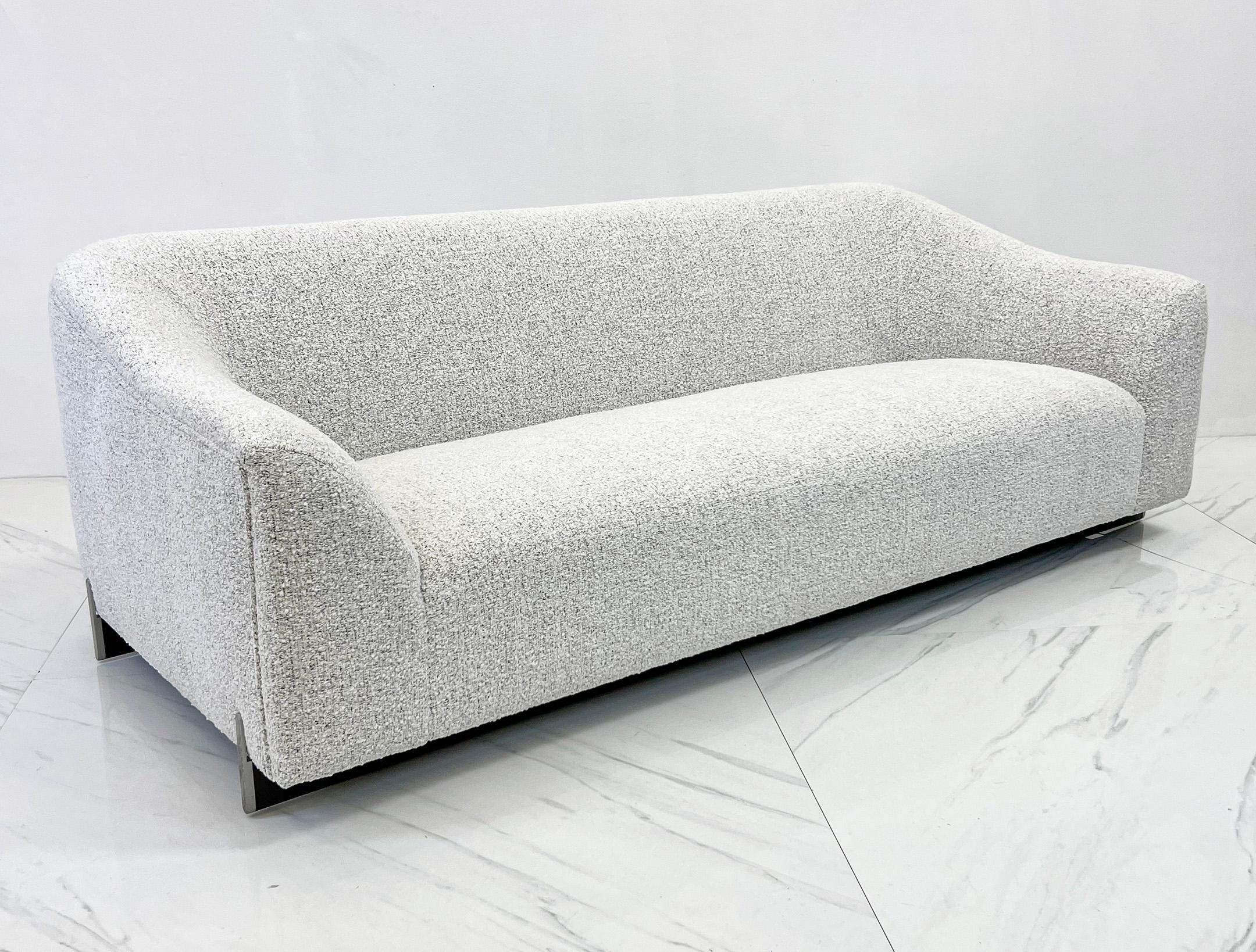 Eric Jourdan Snowdonia Modernes Sofa für Ligne Roset aus schwarzem und weißem Bouclé im Angebot 1