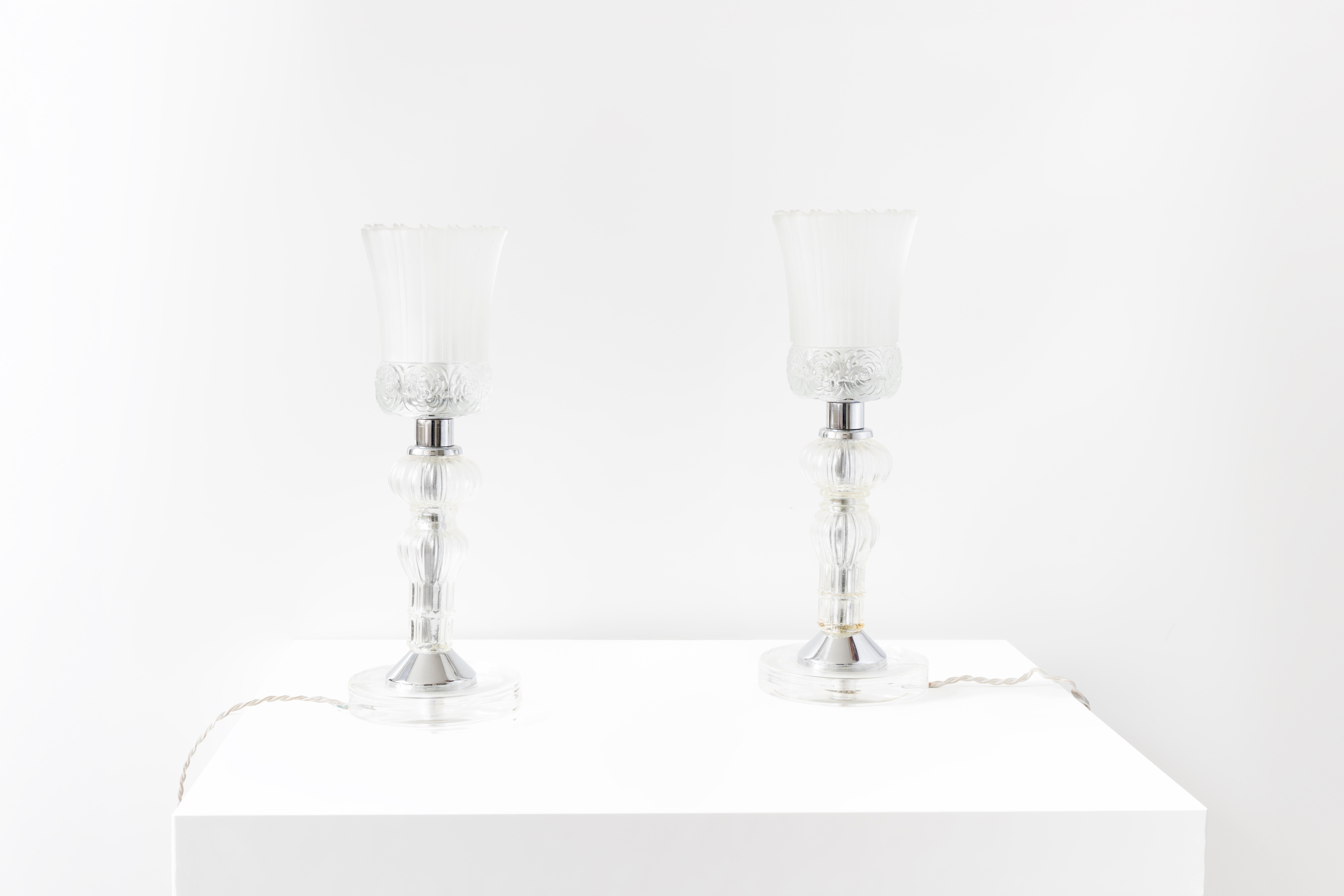 CET ARTICLE PEUT ÊTRE RÉCUPÉRÉ À PARIS OU À LONDRES ET NOUS OFFRONS UNE LIVRAISON GRATUITE À PARIS OU À LONDRES.

Voici une superbe paire de lampes de table du célèbre designer français contemporain Eric Katz. Ces pièces exquises mélangent