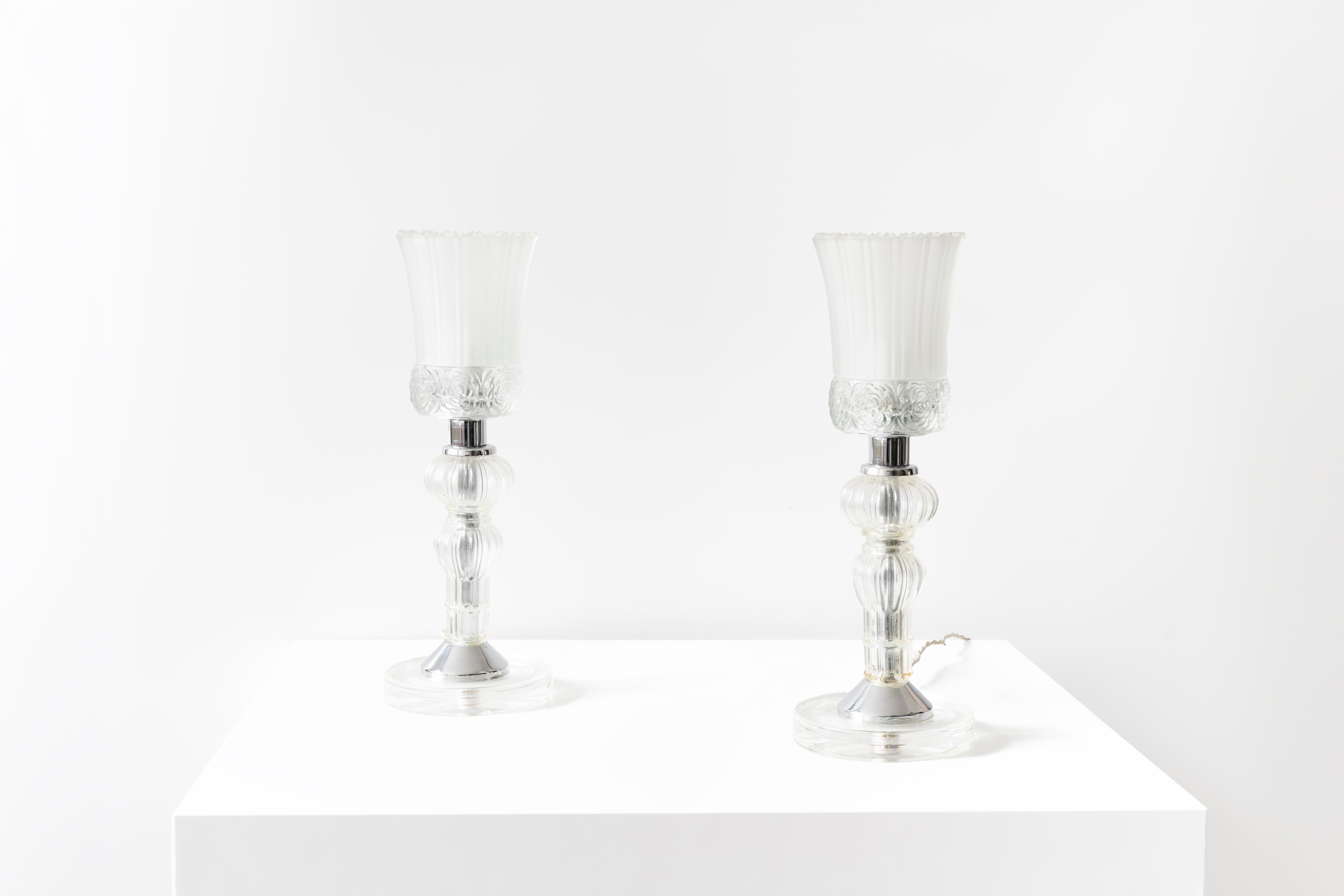 Eric Katz, paire de lampes de bureau françaises vintage en verre sablé et chrome Bon état - En vente à London, GB