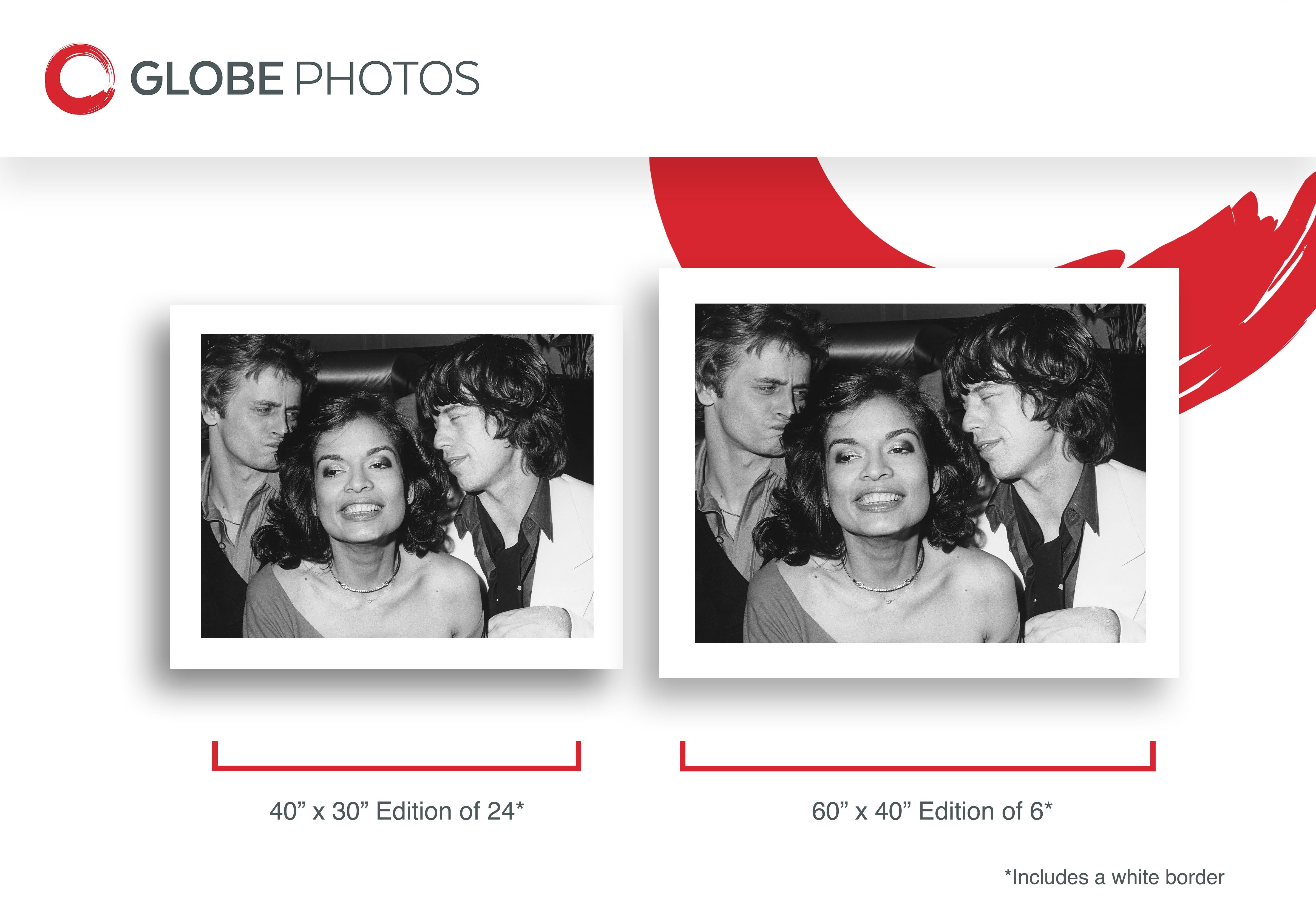 Bianca Jagger fête deanniversaire au Studio 54 - Noir Portrait Photograph par Eric Kroll