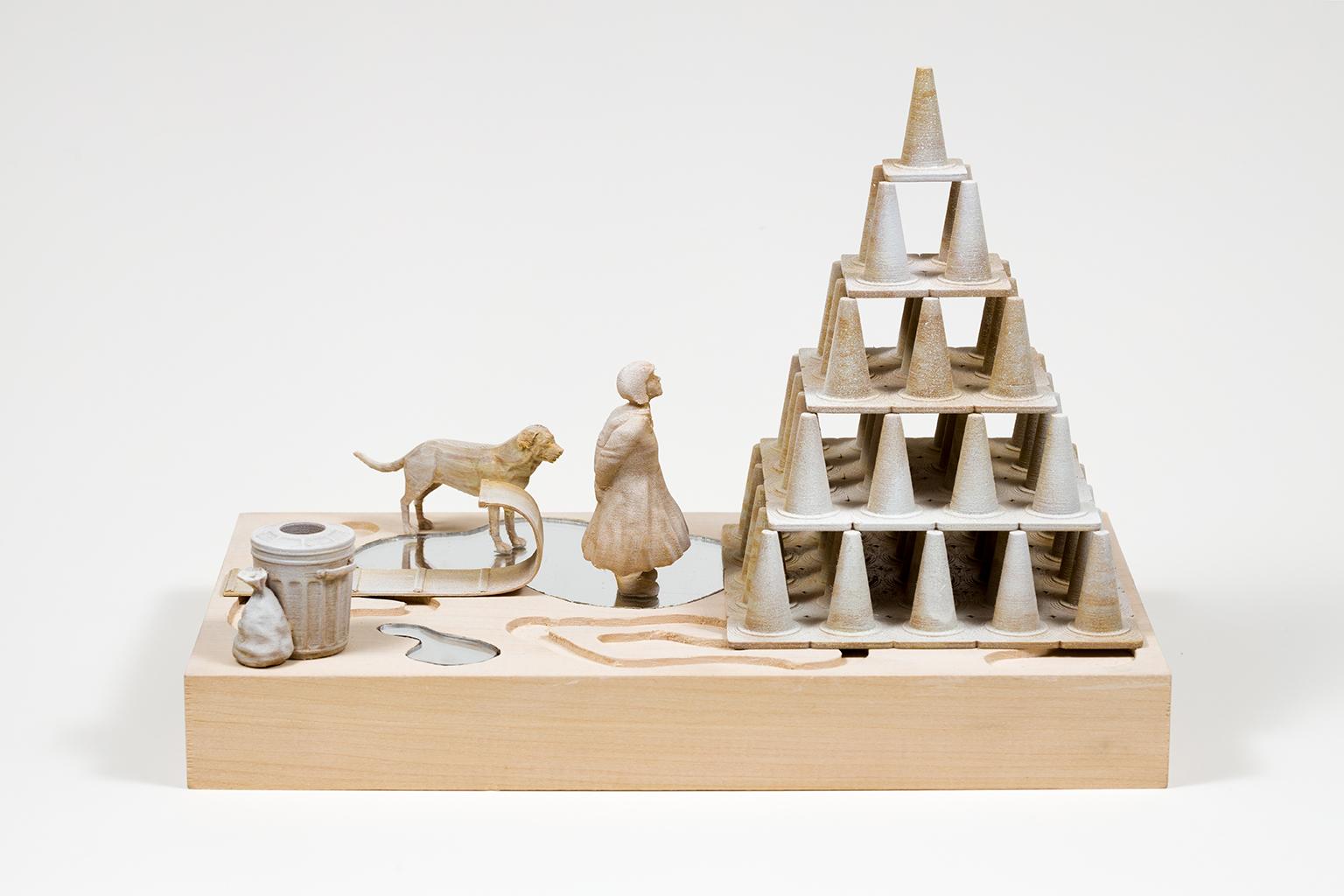 Eric Lamontagne Figurative Sculpture - Mystérieuse pyramide