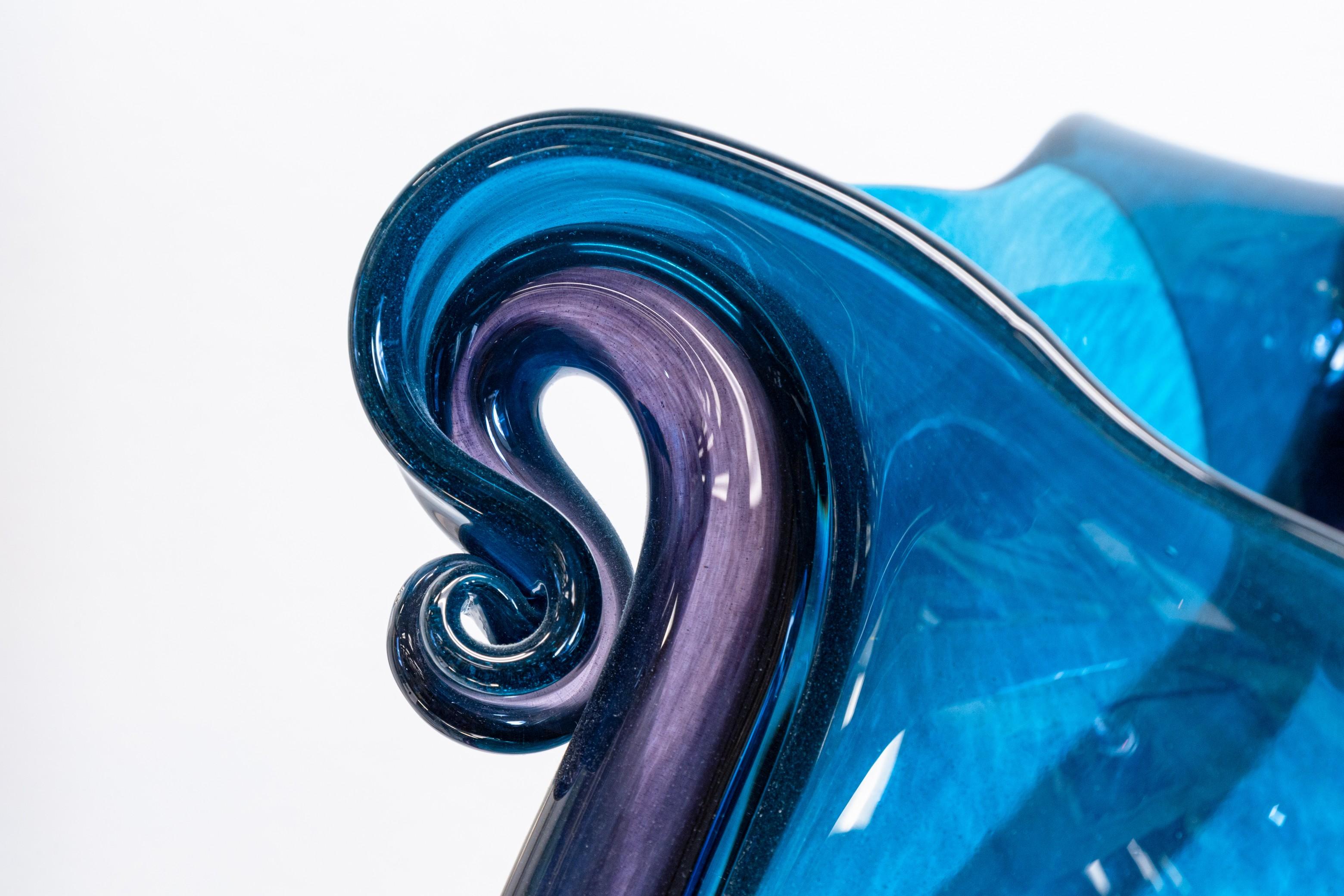Eric Lieberman Signed and Dated 1997 Blue and Purple Blown Glass Vessel In Good Condition In Keego Harbor, MI