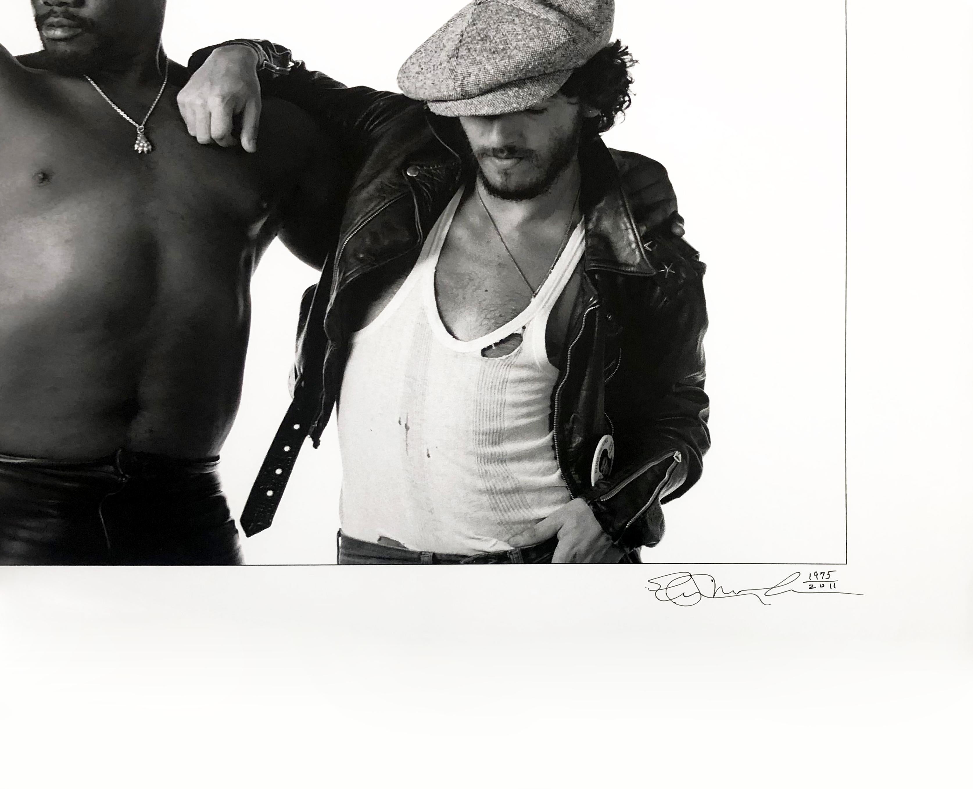 Scooter And The Big Man (Bruce Springsteen), rare reproduction signée - Photograph de Eric Meola