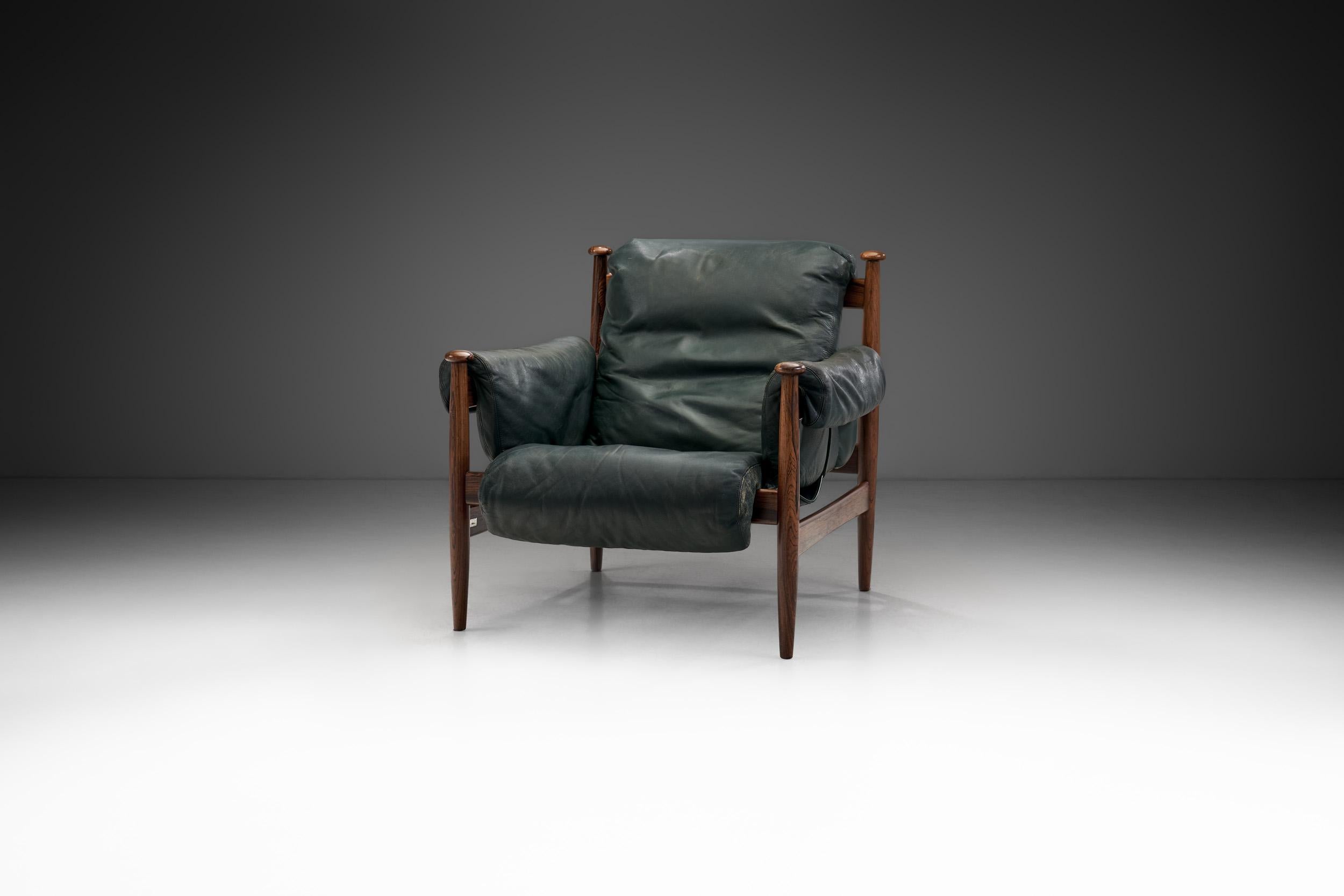 The “Amiral” is undoubtedly Swedish designer, Eric Merthen’s most famous model. The uncompromising philosophy based on which this chair was created poses high demands for craftsmanship and attention to the smallest details.

The design of this