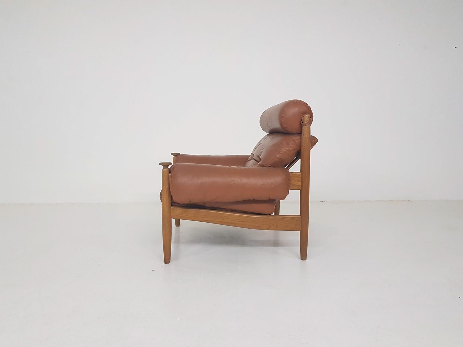 Mid-Century Modern Eric Merthen for Ire Mobler Attr. Scandinavian Modern Leather Lounge Chair