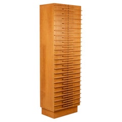 Eric Miomandre. Armoire en hêtre blond. 20e siècle.