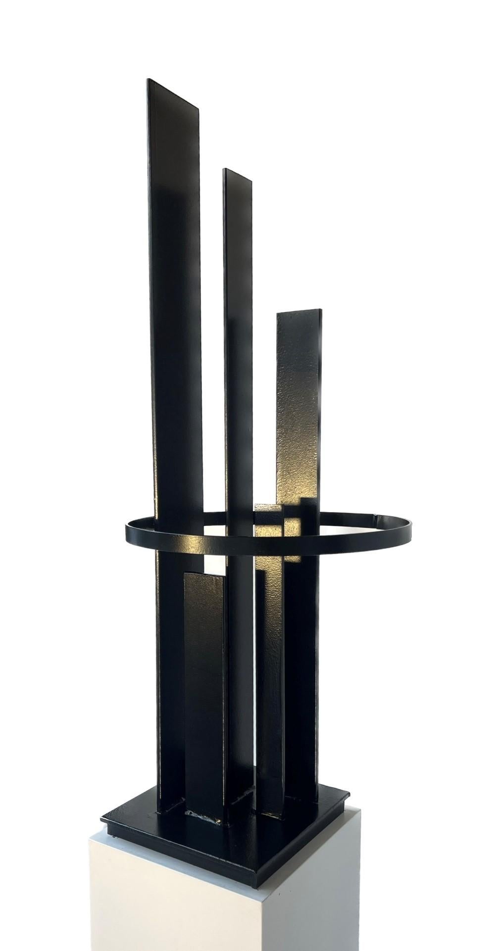 Schwerelos Kleine Abstrakte Stahlskulptur Groß Schwarz Geometrisch Vorrätig – Sculpture von Eric Morren